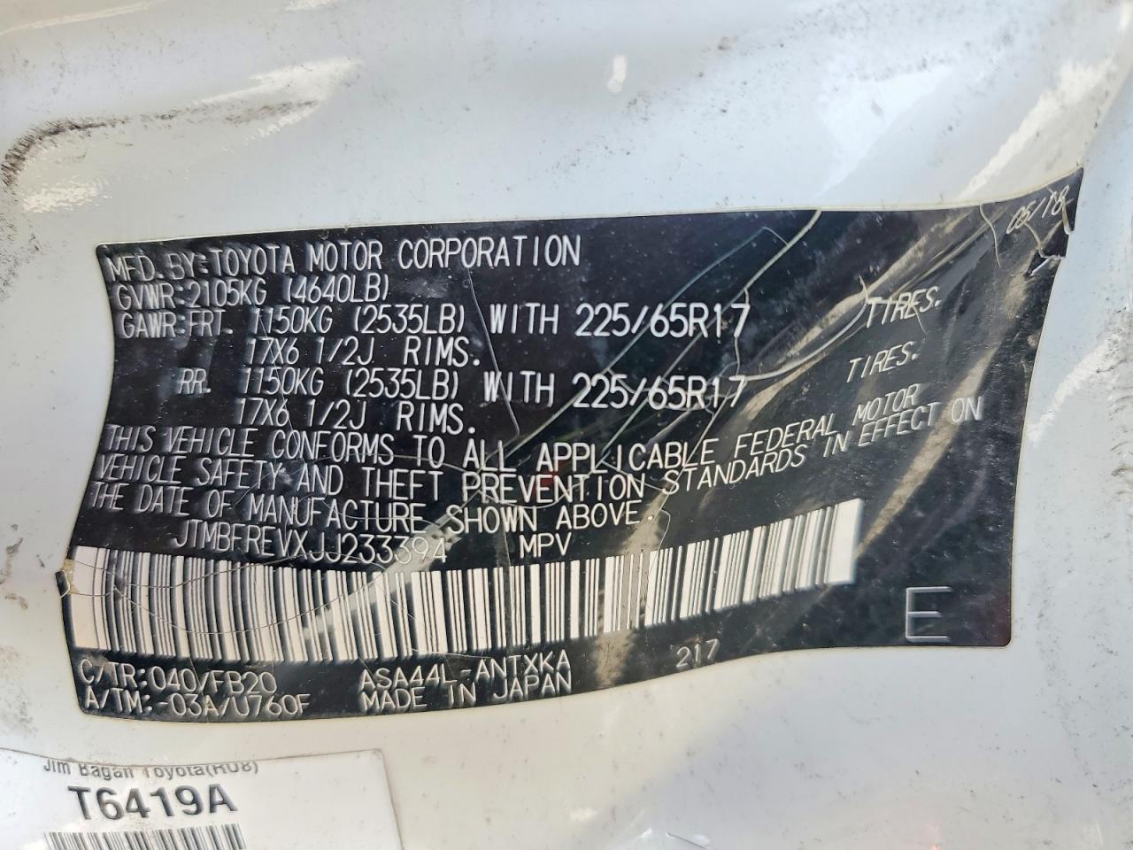 2018 Toyota Rav4 Le White vin: JTMBFREVXJJ233394