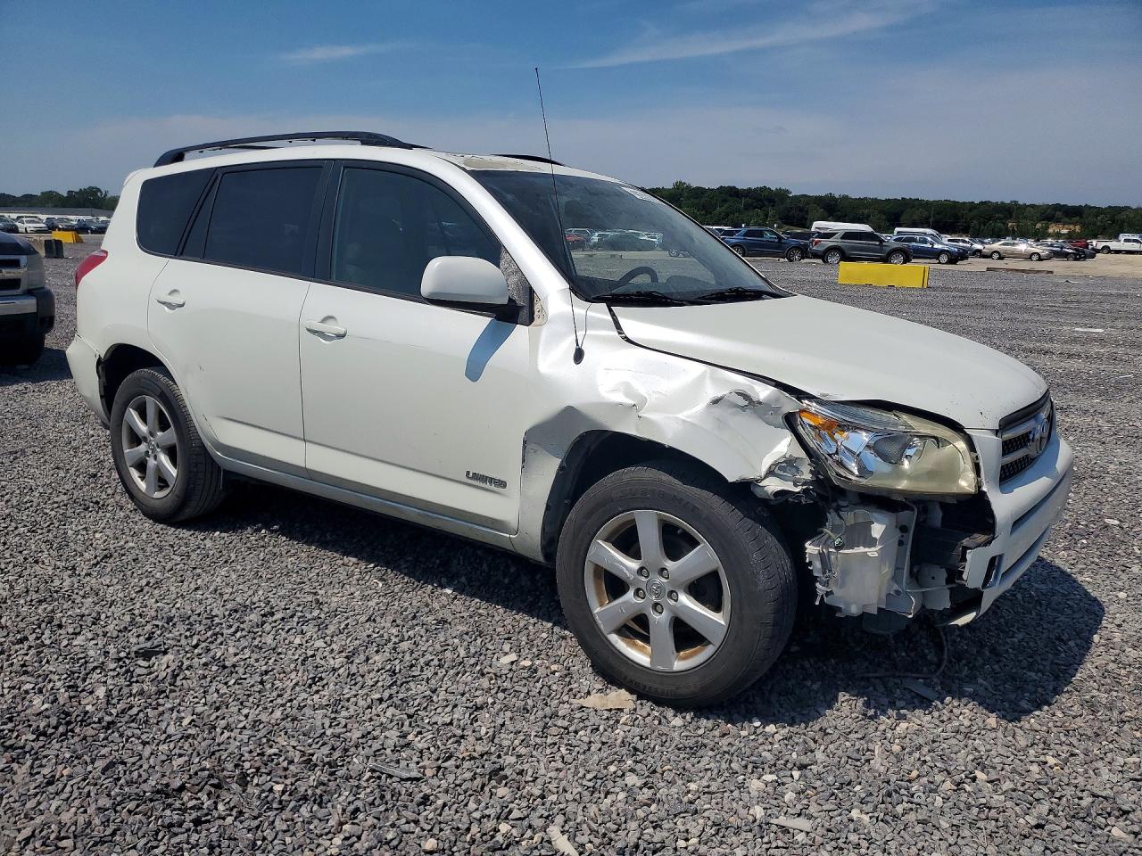 2006 Toyota Rav4 Limited White vin: JTMBK31V065001899