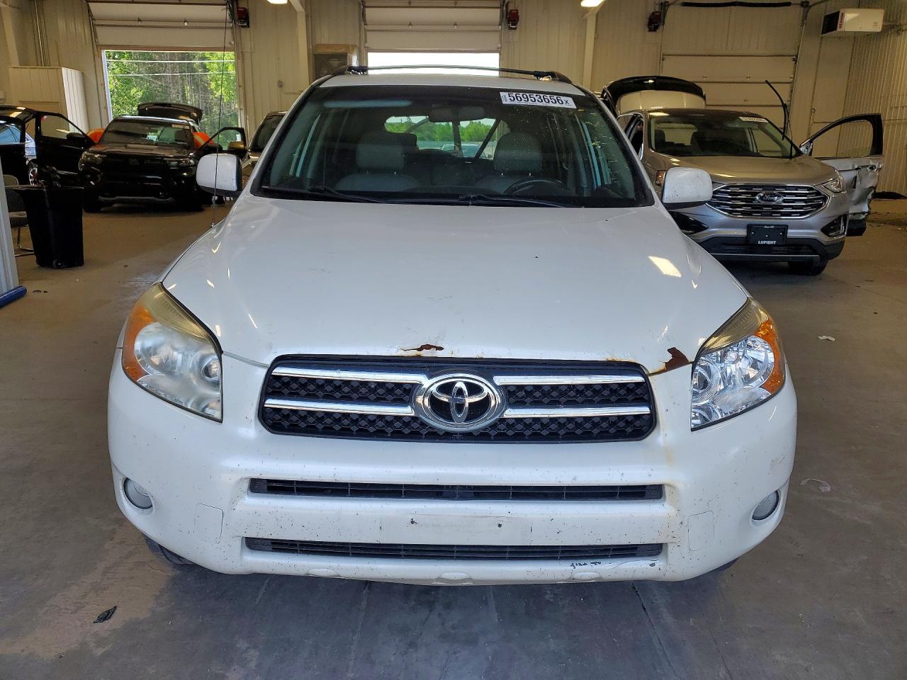 2007 Toyota Rav4 Limited White vin: JTMBK31V075035097