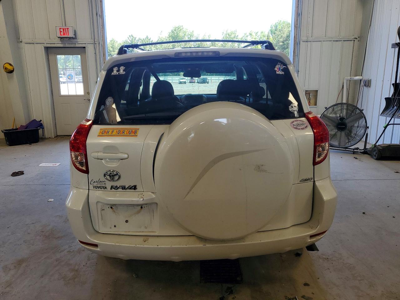 2007 Toyota Rav4 Limited White vin: JTMBK31V075035097