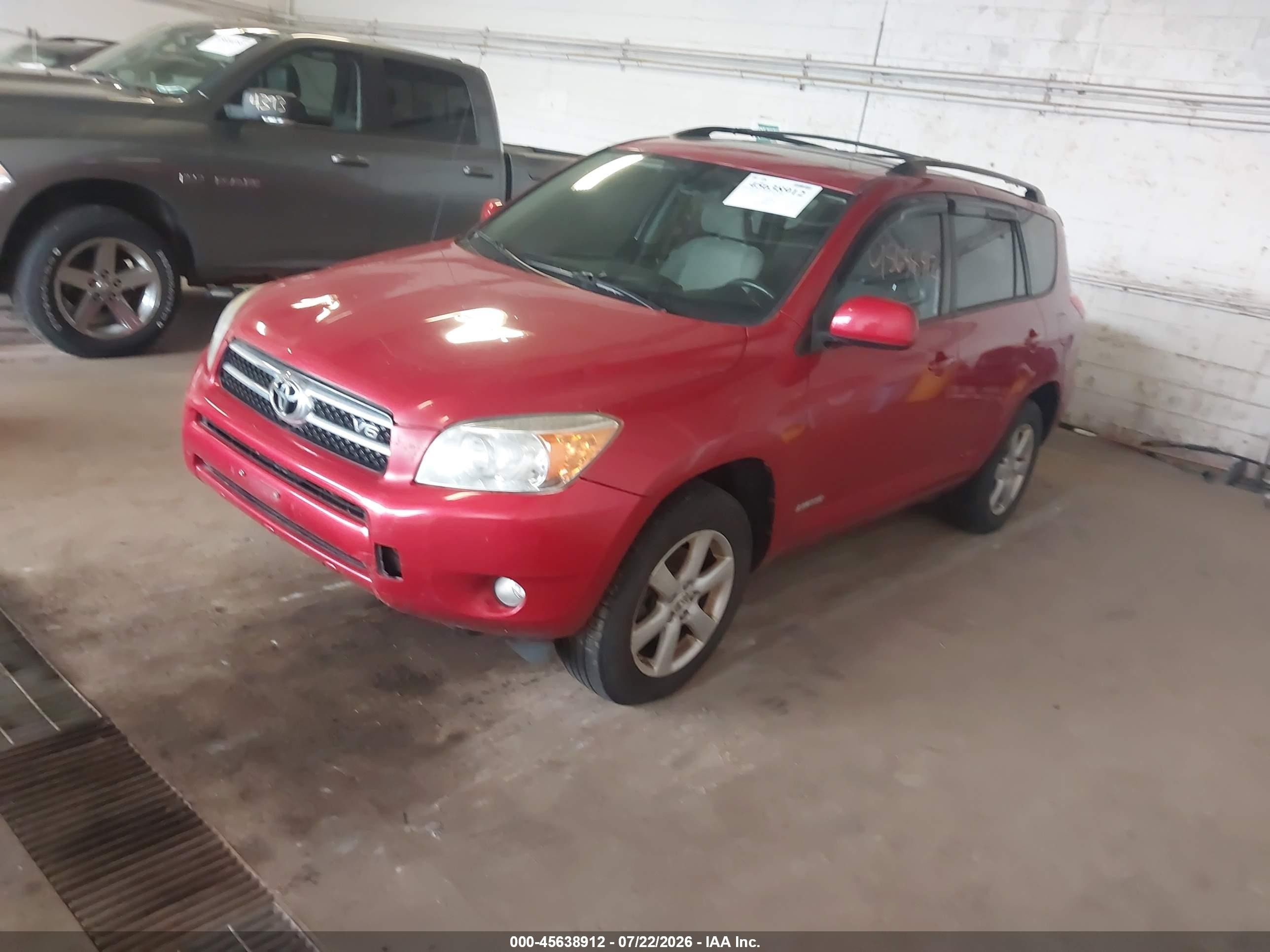 2007 Toyota Rav4 Limited Red vin: JTMBK31V076016558