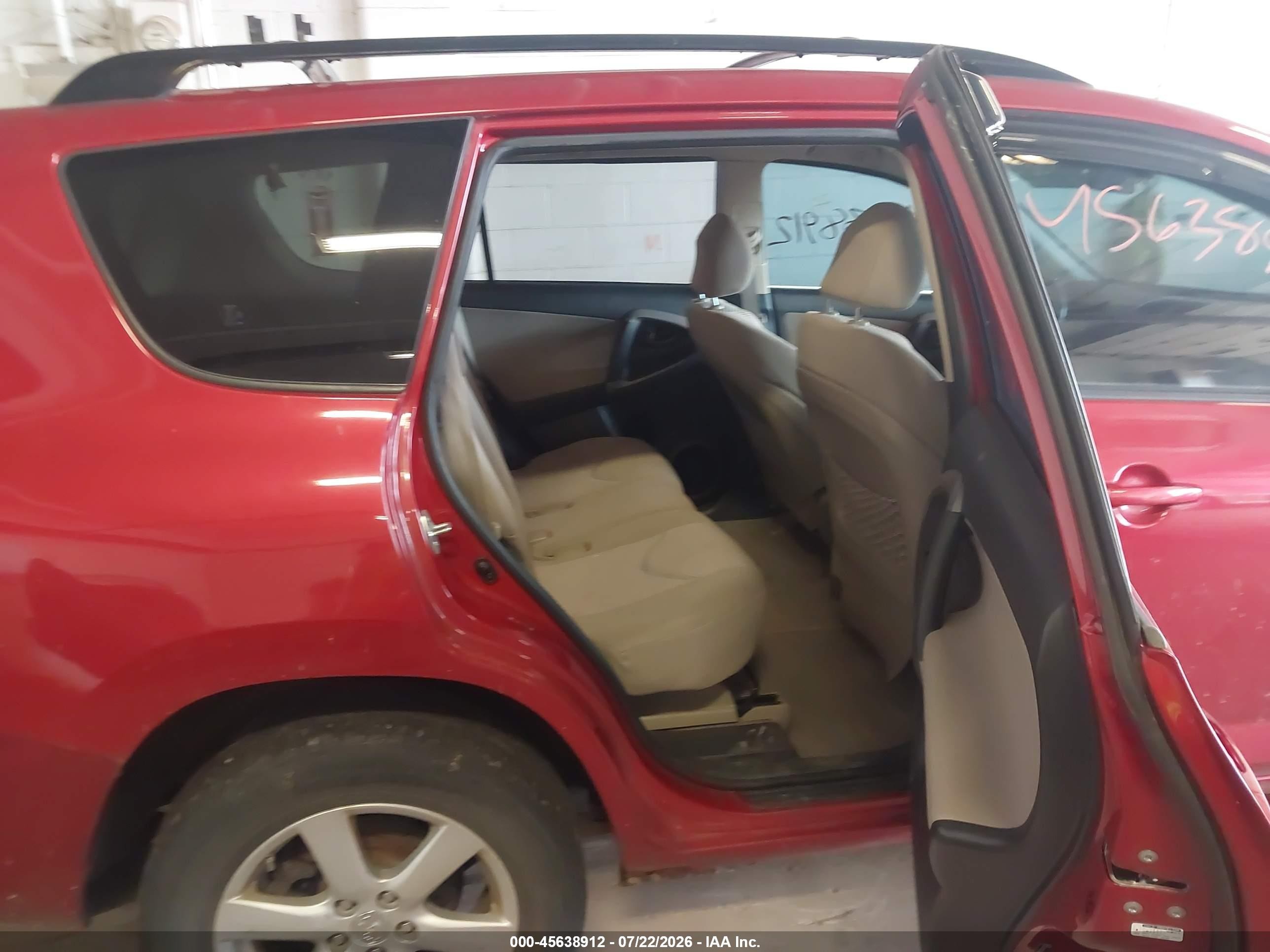 2007 Toyota Rav4 Limited Red vin: JTMBK31V076016558