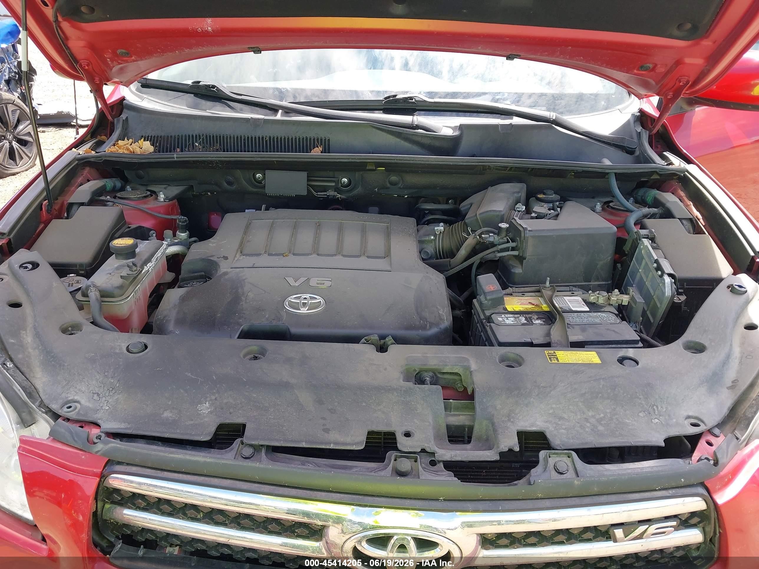 2008 Toyota Rav4 Limited V6 Red vin: JTMBK31V085051804