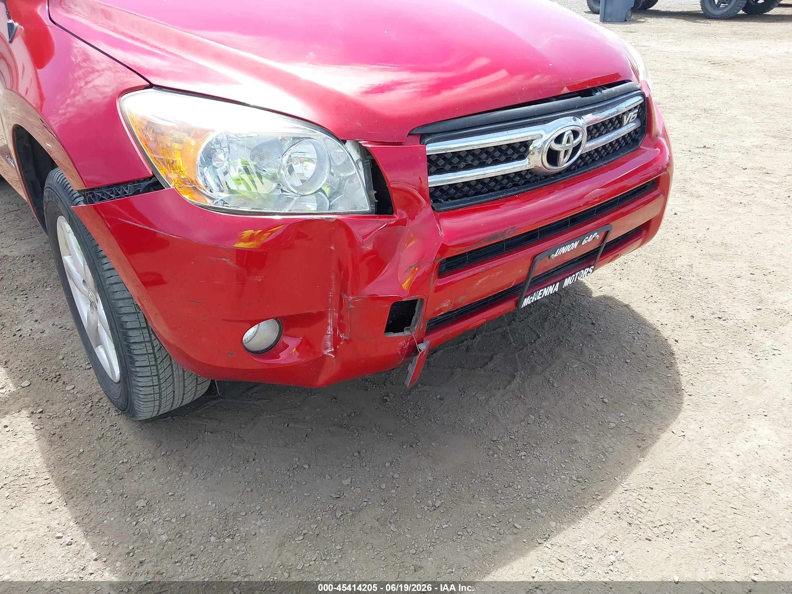 2008 Toyota Rav4 Limited V6 Red vin: JTMBK31V085051804