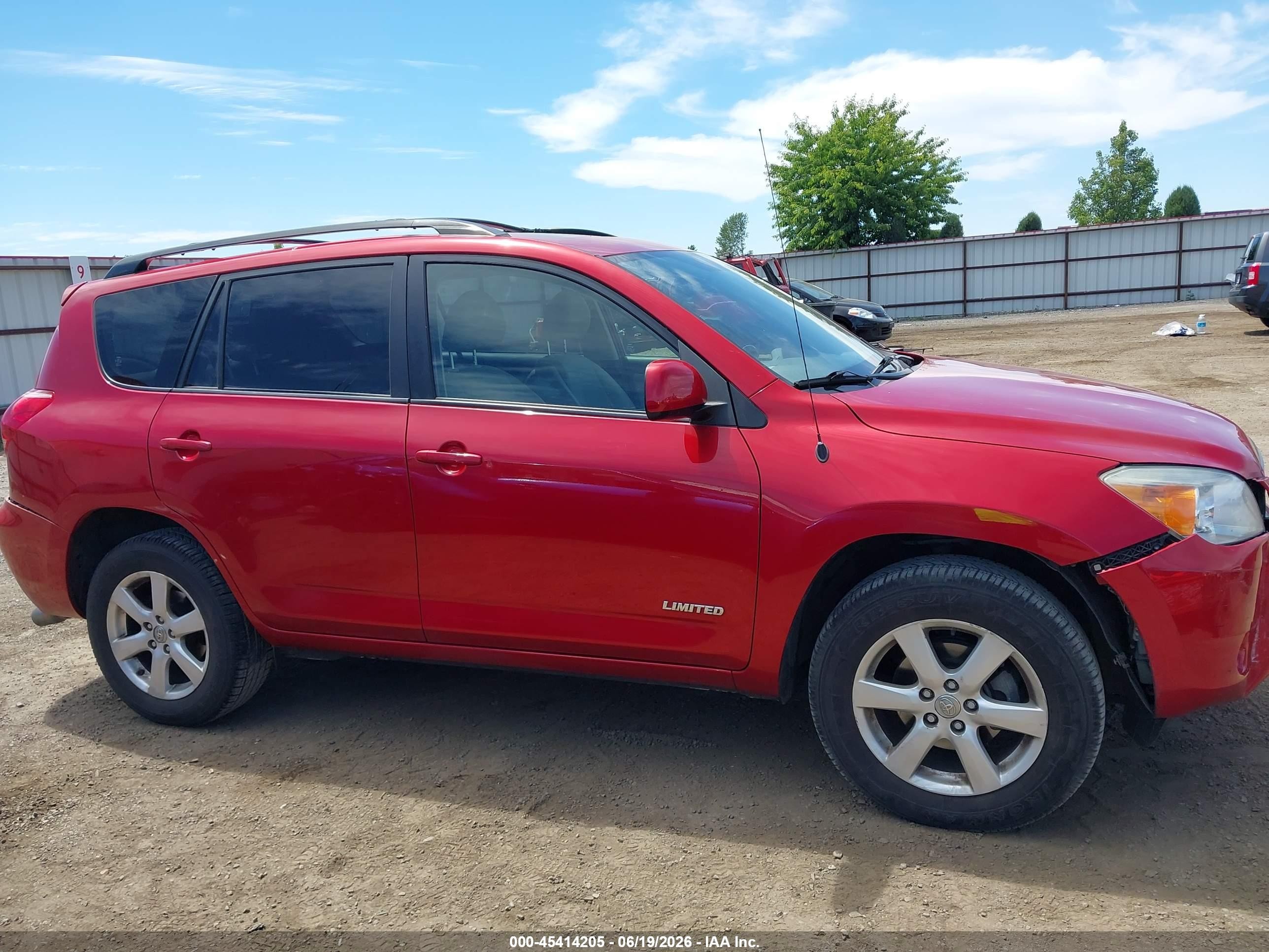 2008 Toyota Rav4 Limited V6 Red vin: JTMBK31V085051804