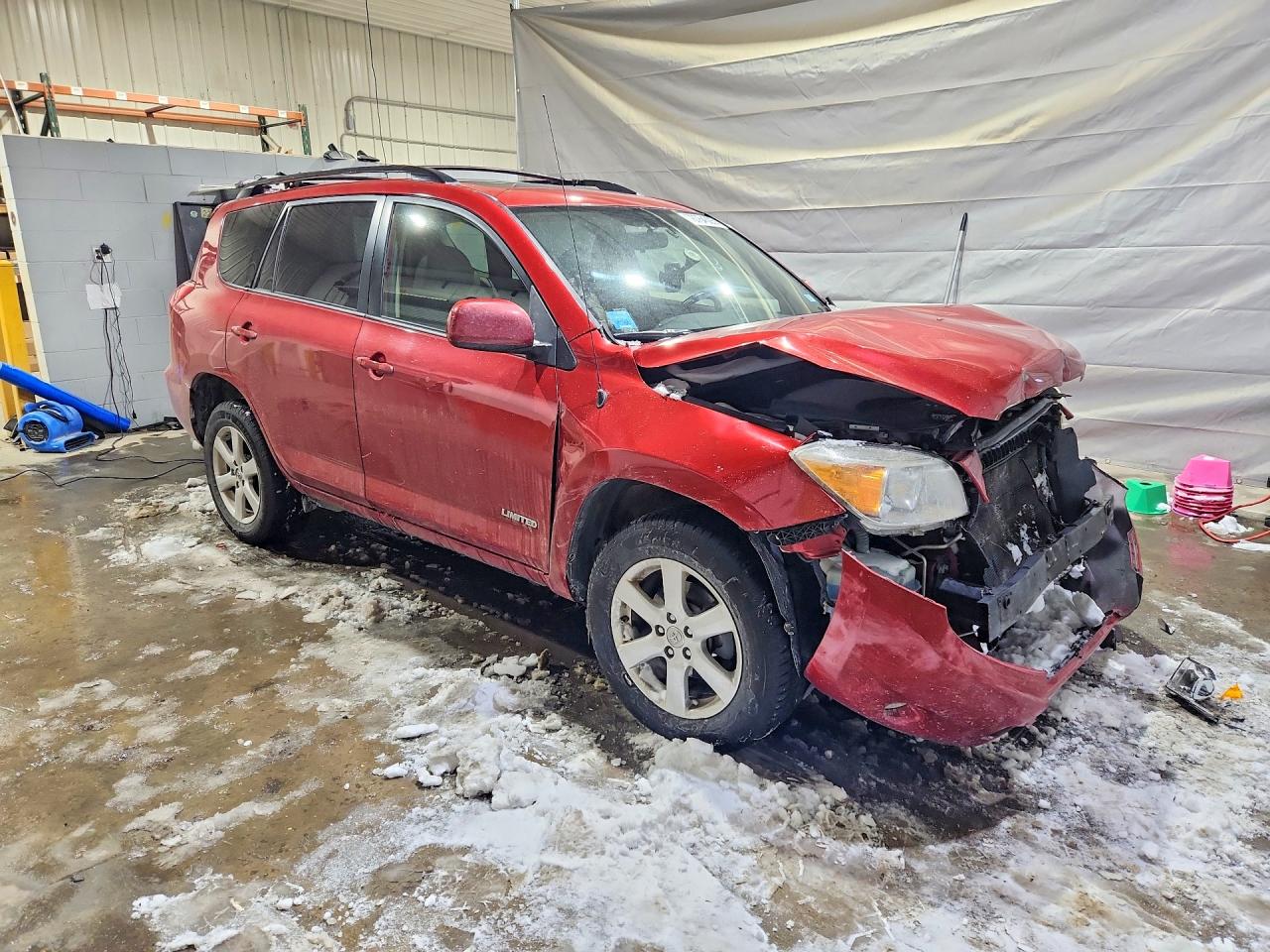 2008 Toyota Rav4 Limited Red vin: JTMBK31V085058851
