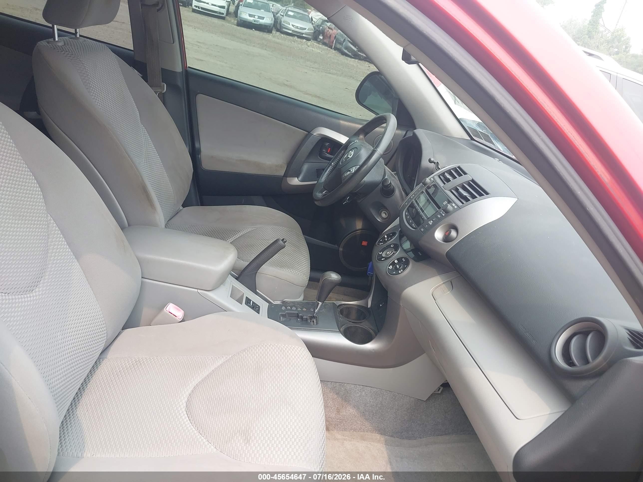 2008 Toyota Rav4 Ltd Red vin: JTMBK31V086032566