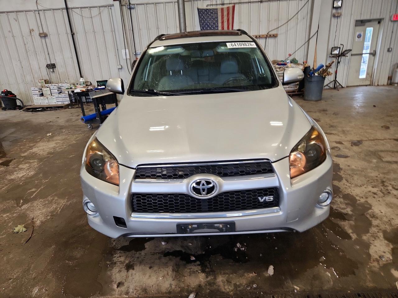 2009 Toyota Rav4 Limited Silver vin: JTMBK31V09D004599