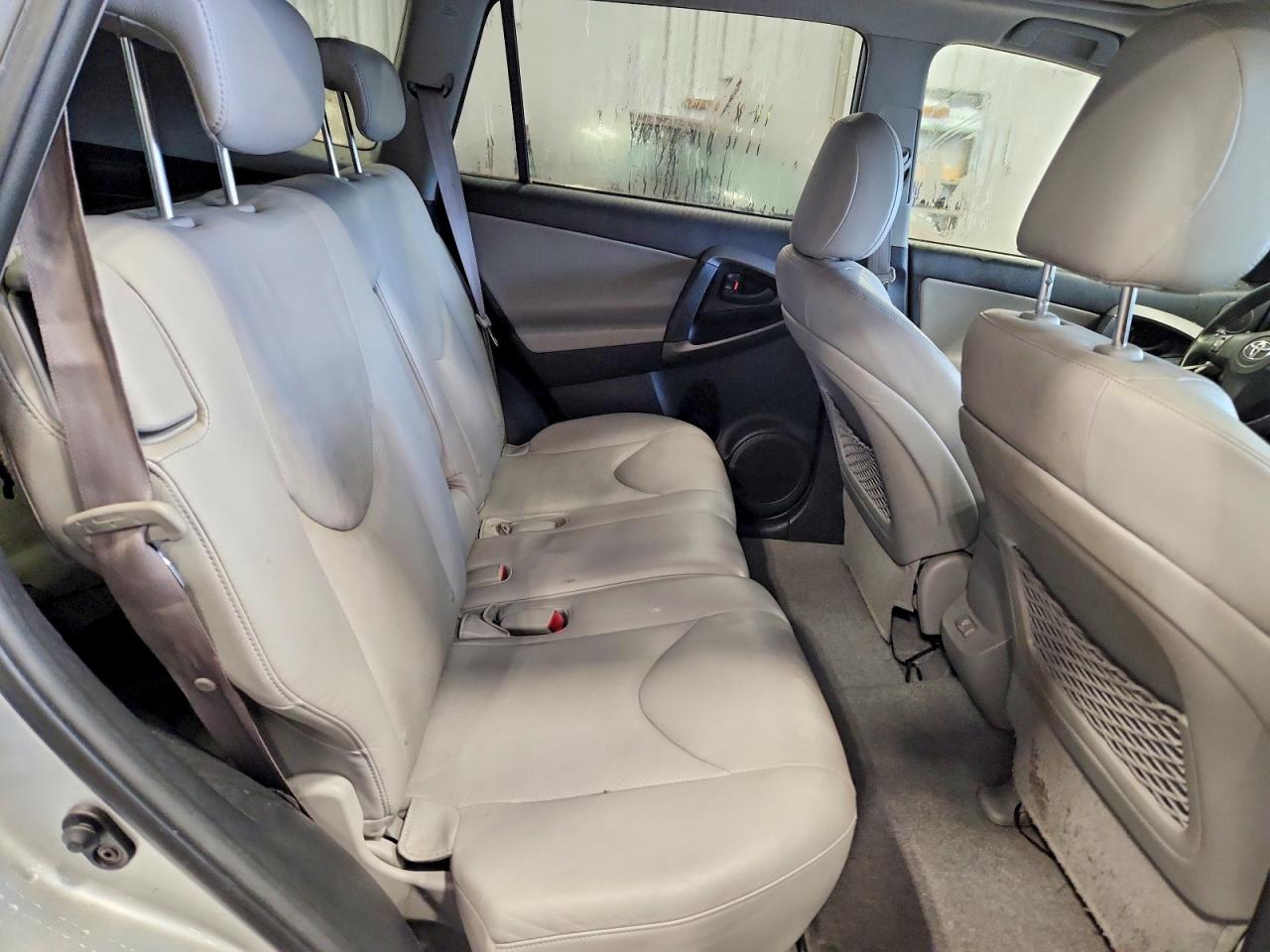 2009 Toyota Rav4 Limited Silver vin: JTMBK31V09D004599