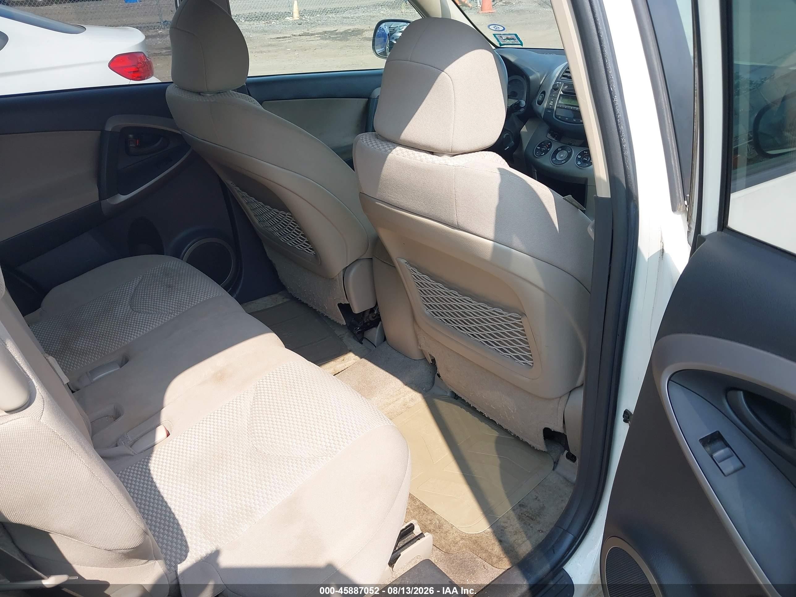 2006 Toyota Rav4 Limited V6 White vin: JTMBK31V165006481