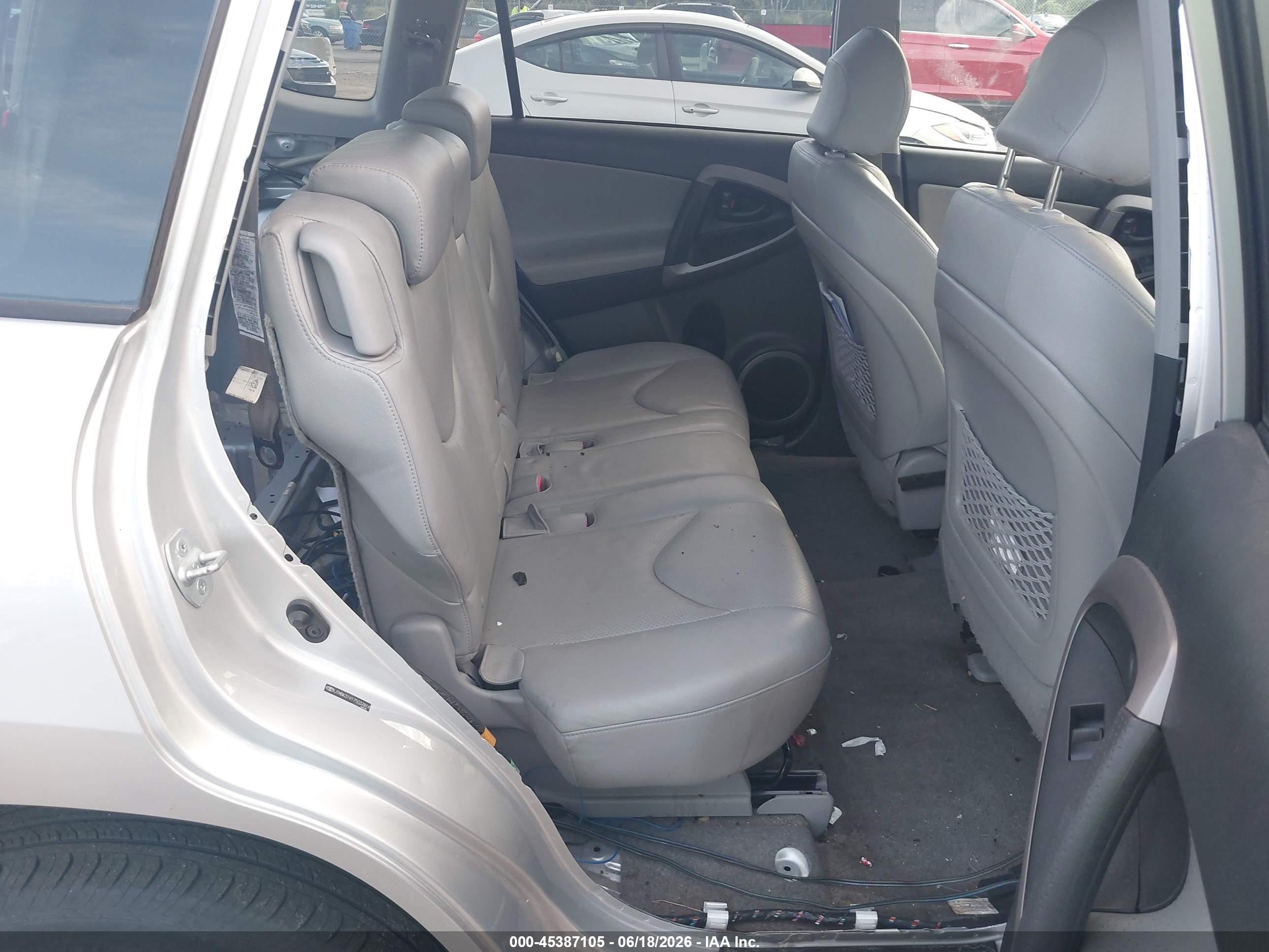 2007 Toyota Rav4 Limited Gray vin: JTMBK31V175037814