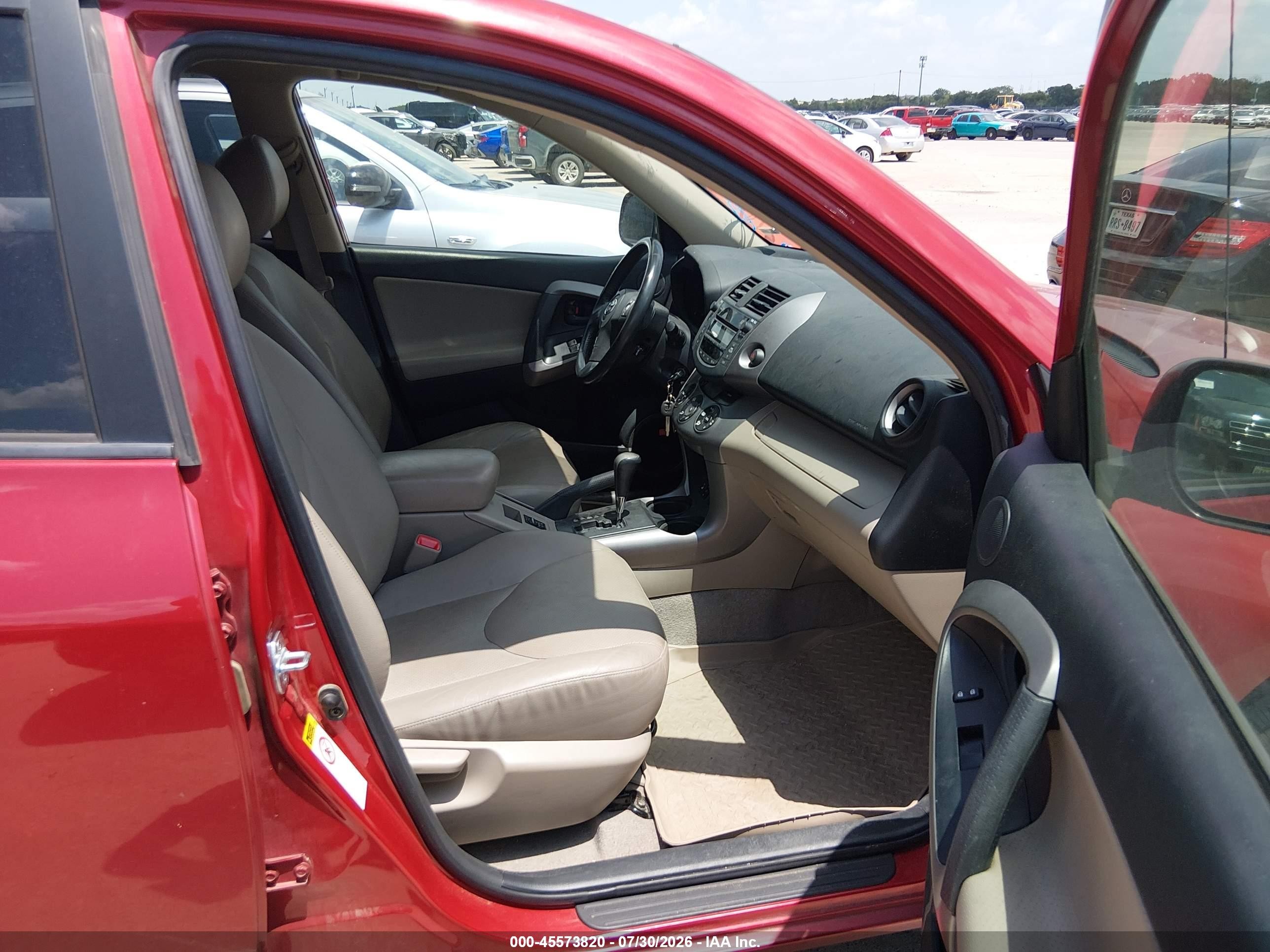 2008 Toyota Rav4 Ltd Red vin: JTMBK31V185068529