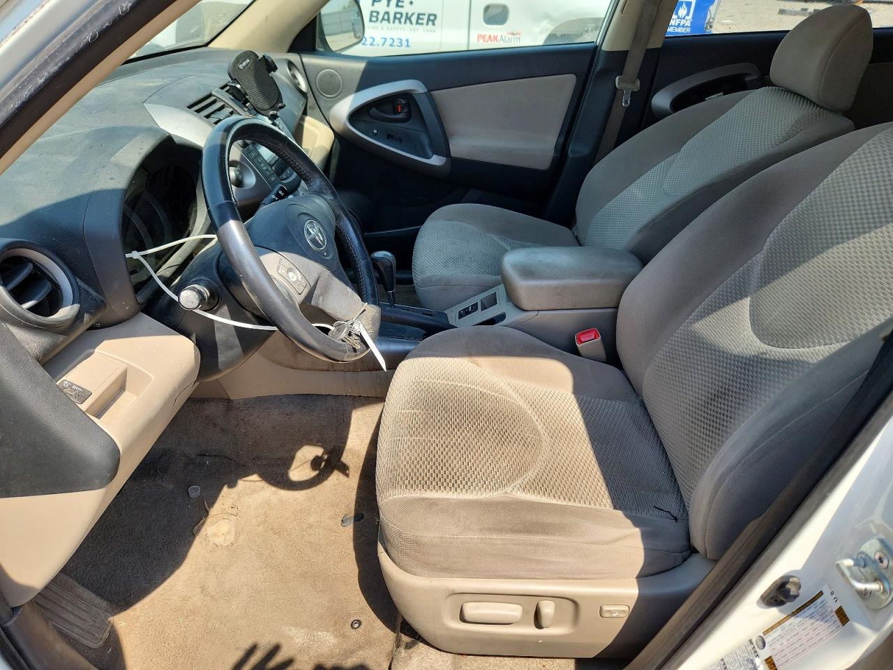 2006 Toyota Rav4 Limited White vin: JTMBK31V265008546