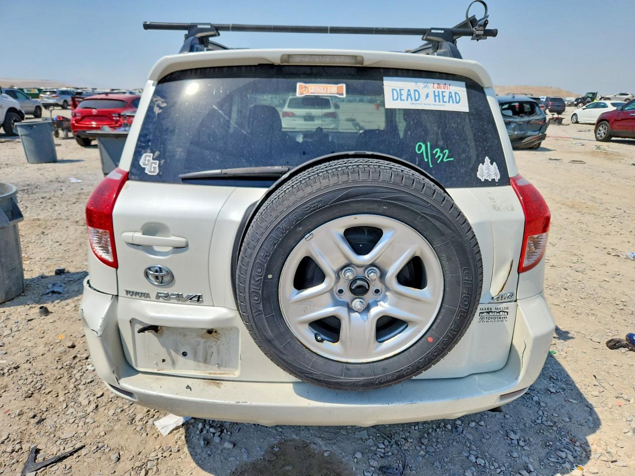 2006 Toyota Rav4 Limited White vin: JTMBK31V265008546