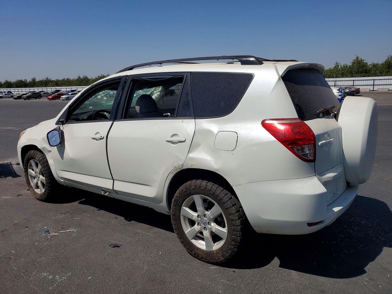 2007 Toyota Rav4 Limited White vin: JTMBK31V275014221