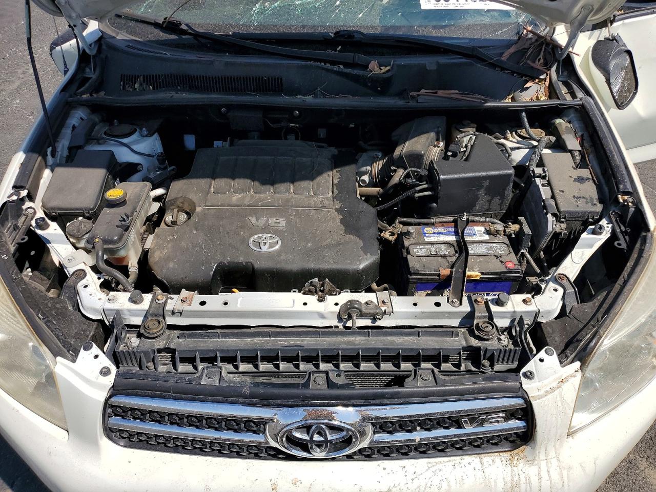 2007 Toyota Rav4 Limited White vin: JTMBK31V275014221