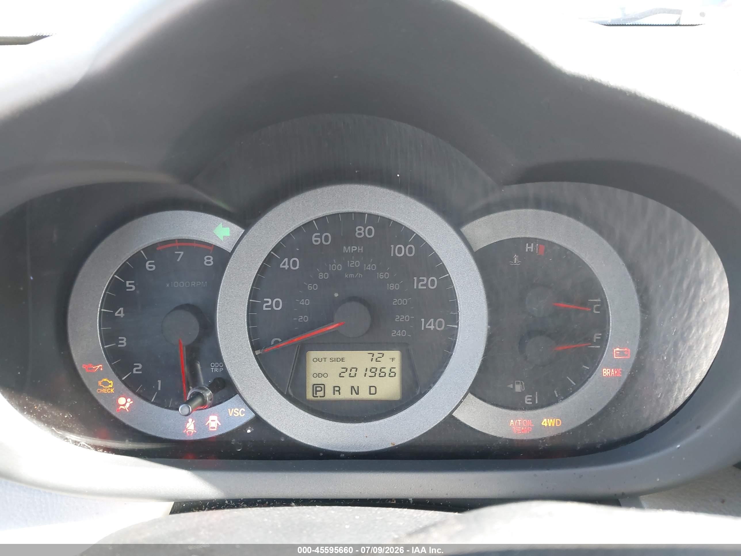 2007 Toyota Rav4 Limited White vin: JTMBK31V275026224