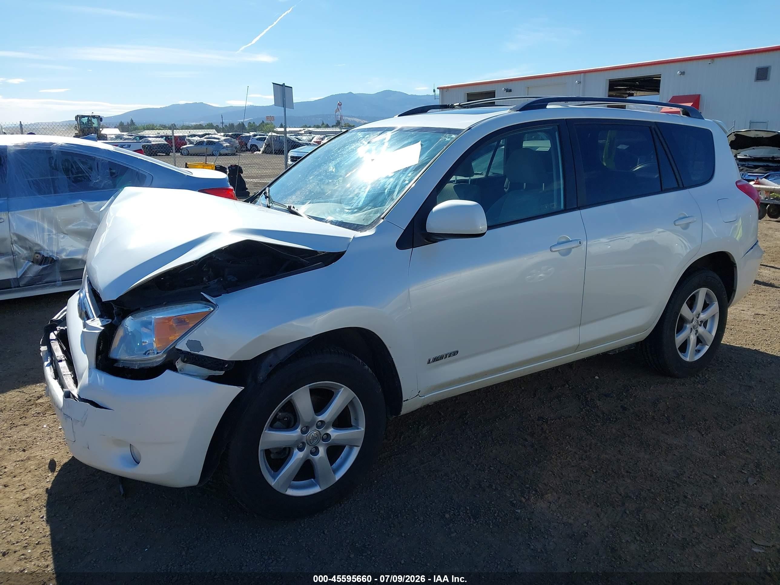 2007 Toyota Rav4 Limited White vin: JTMBK31V275026224