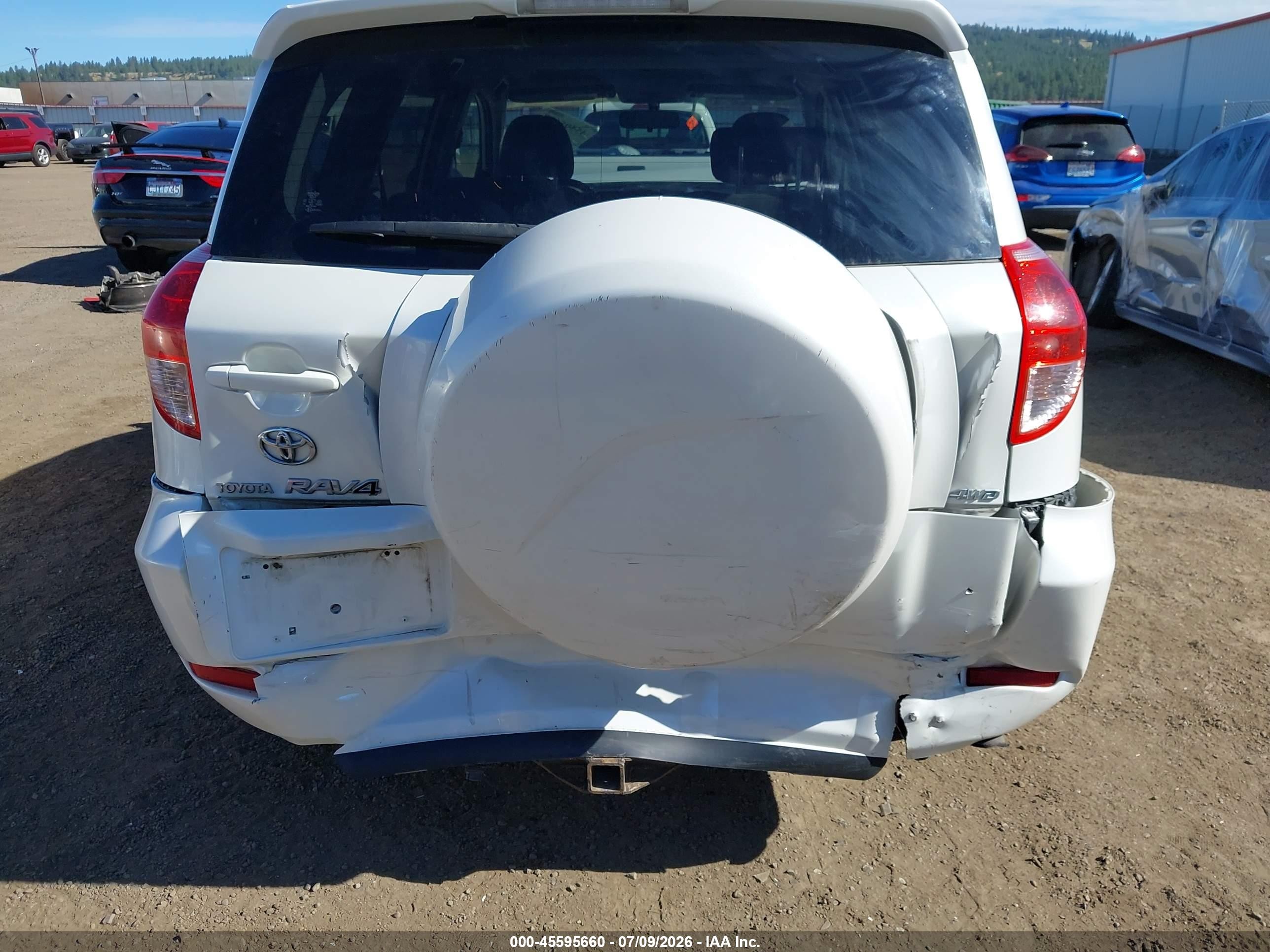 2007 Toyota Rav4 Limited White vin: JTMBK31V275026224