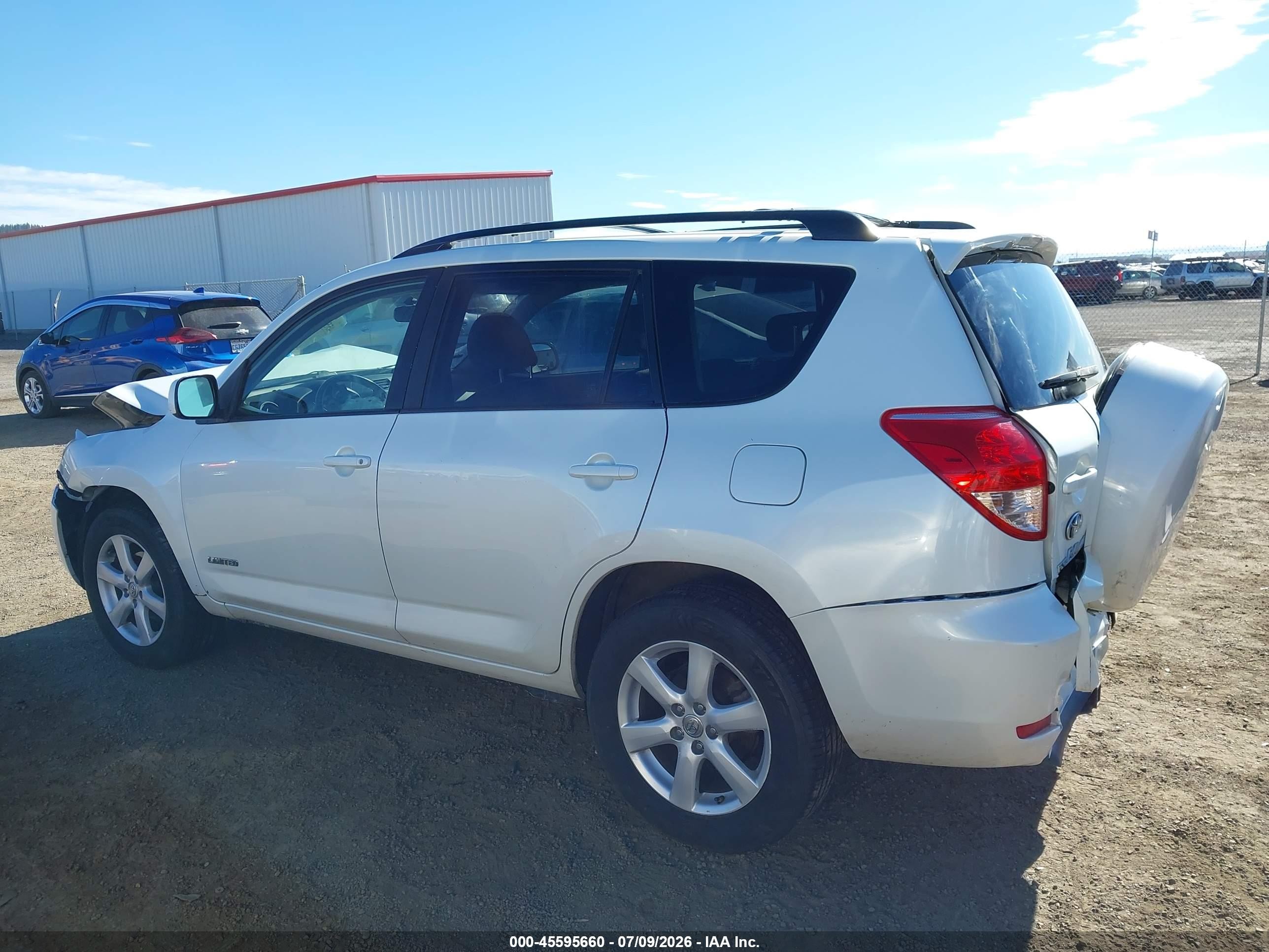 2007 Toyota Rav4 Limited White vin: JTMBK31V275026224