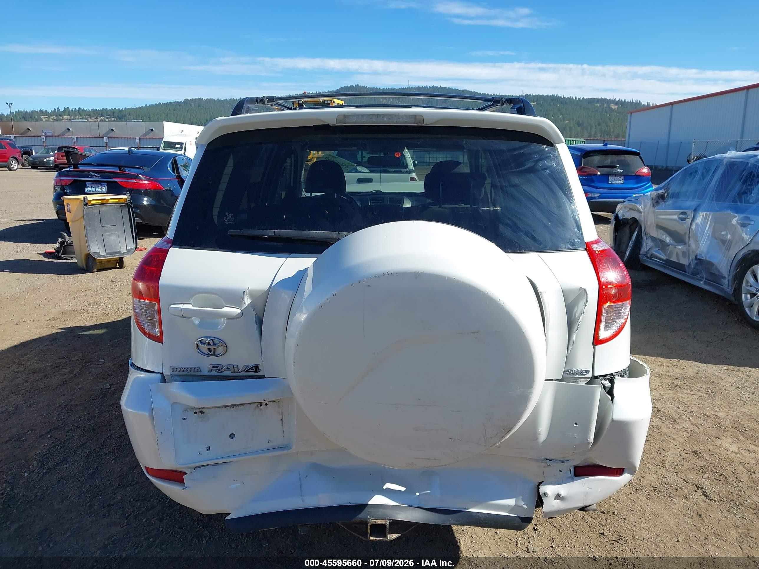 2007 Toyota Rav4 Limited White vin: JTMBK31V275026224