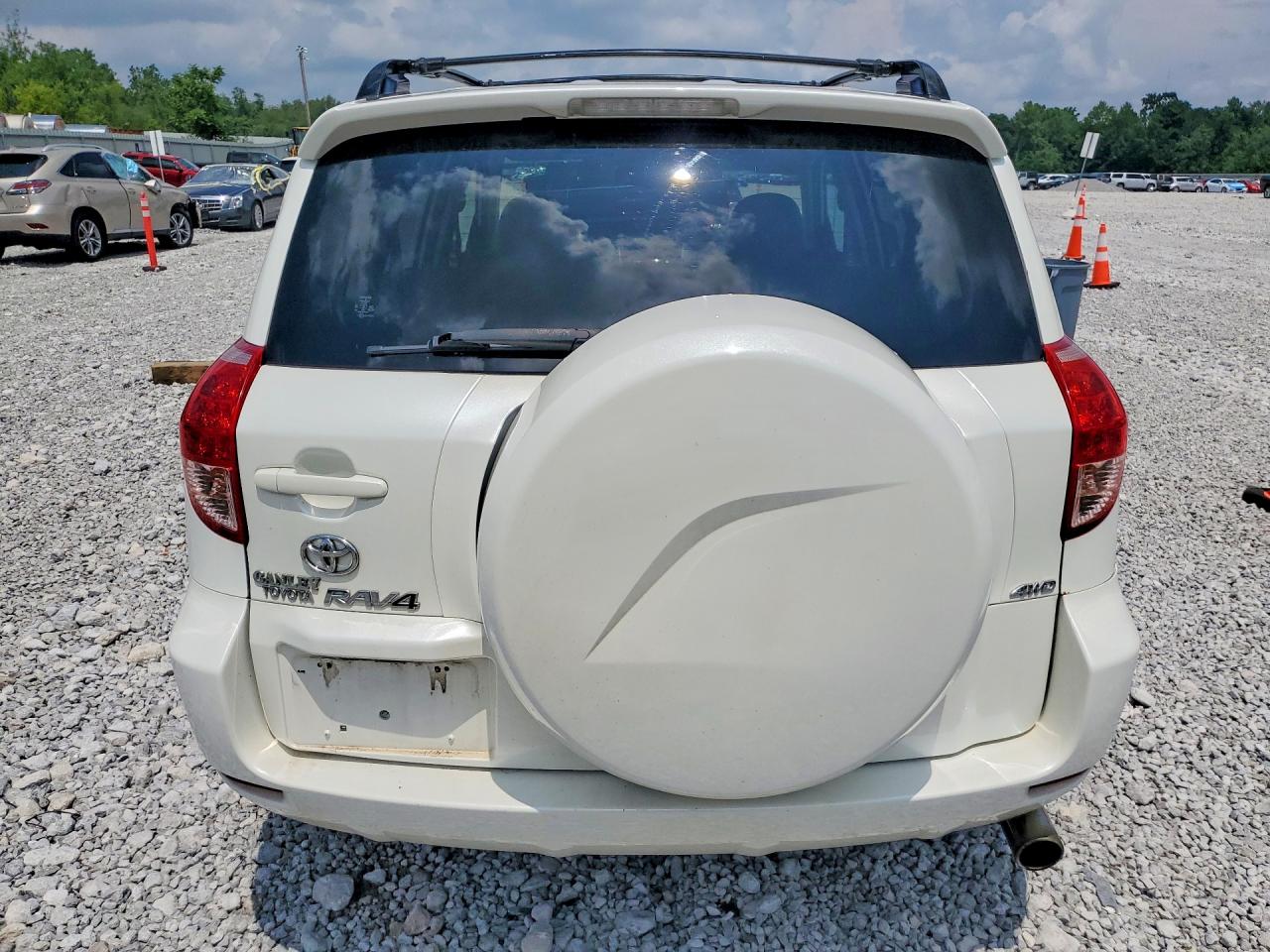 2007 Toyota Rav4 Limited White vin: JTMBK31V275038762