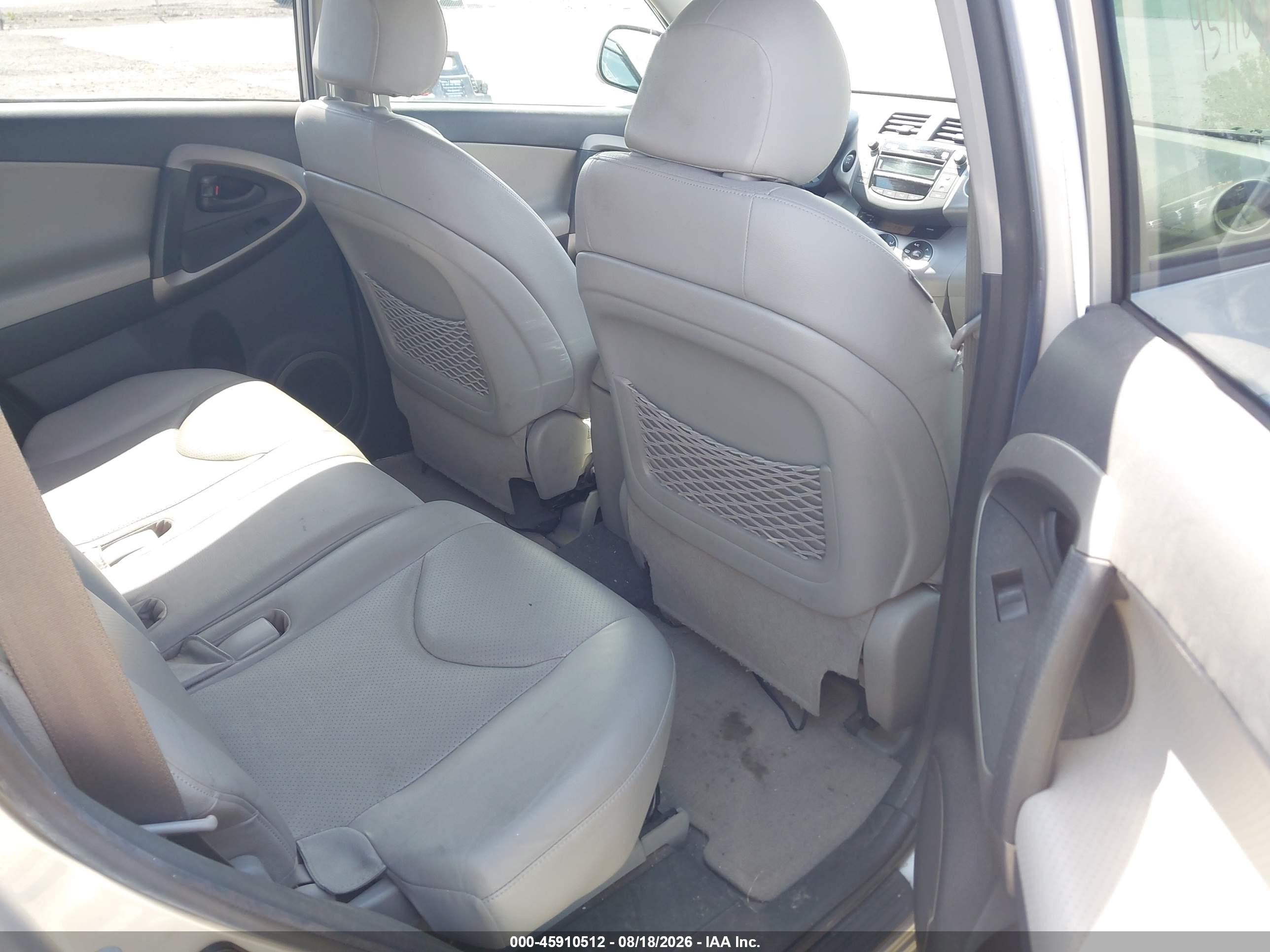 2008 Toyota Rav4 Ltd Silver vin: JTMBK31V286036957