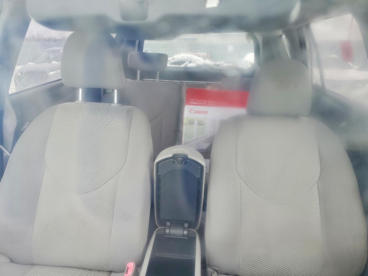 2009 Toyota Rav4 Limited White vin: JTMBK31V295073708