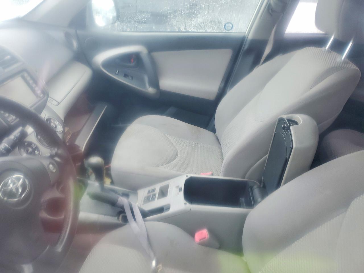 2009 Toyota Rav4 Limited White vin: JTMBK31V295073708