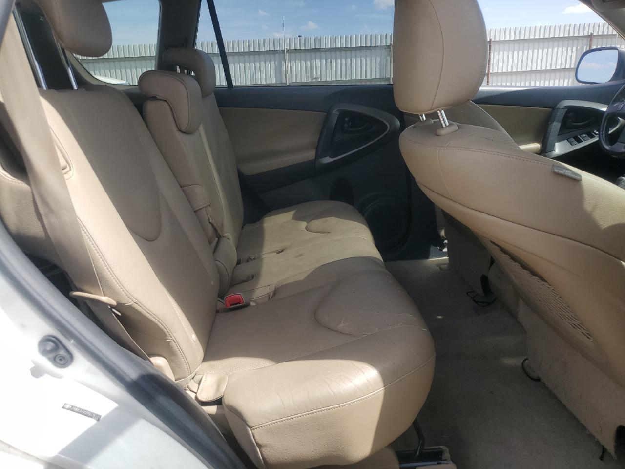 2009 Toyota Rav4 Limited White vin: JTMBK31V295078181