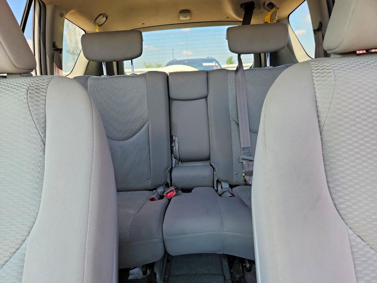 2007 Toyota Rav4 Limited White vin: JTMBK31V375022618