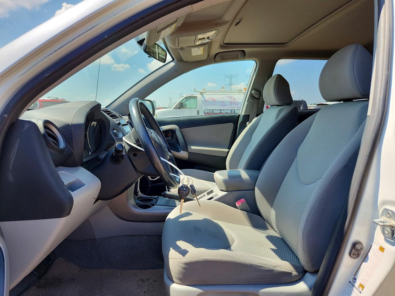 2007 Toyota Rav4 Limited White vin: JTMBK31V375022618