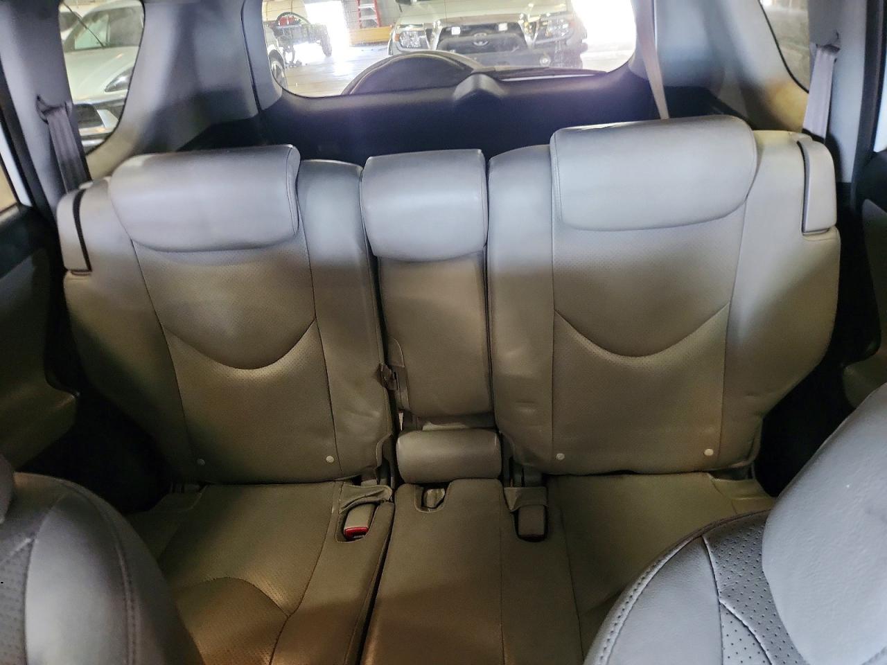 2008 Toyota Rav4 Limited White vin: JTMBK31V385053871
