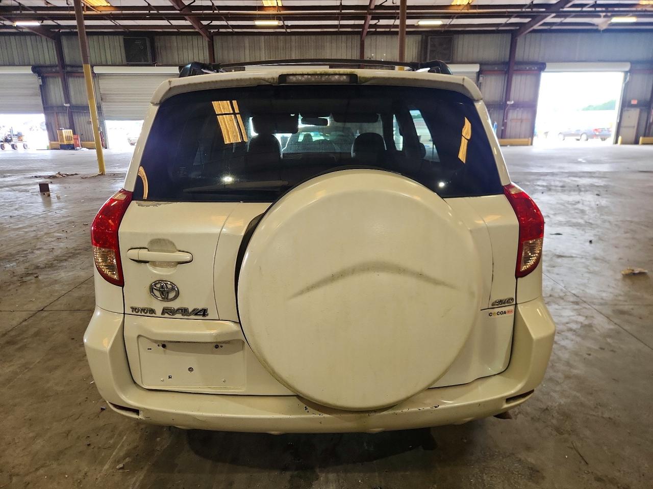 2008 Toyota Rav4 Limited White vin: JTMBK31V385053871