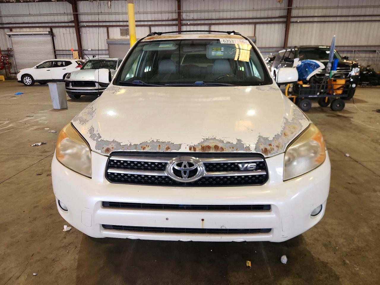 2008 Toyota Rav4 Limited White vin: JTMBK31V385053871