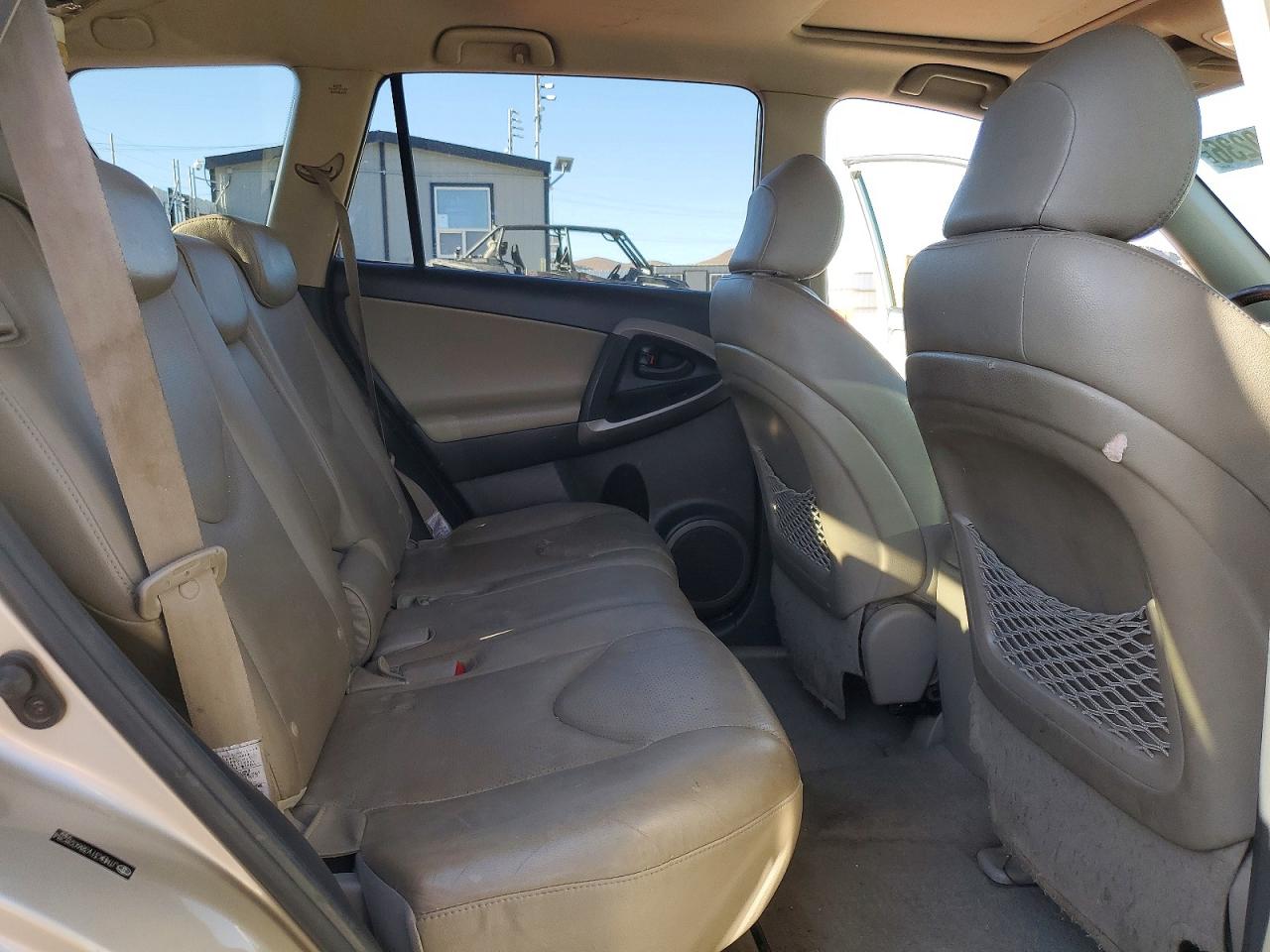 2008 Toyota Rav4 Limited Gold vin: JTMBK31V386028284