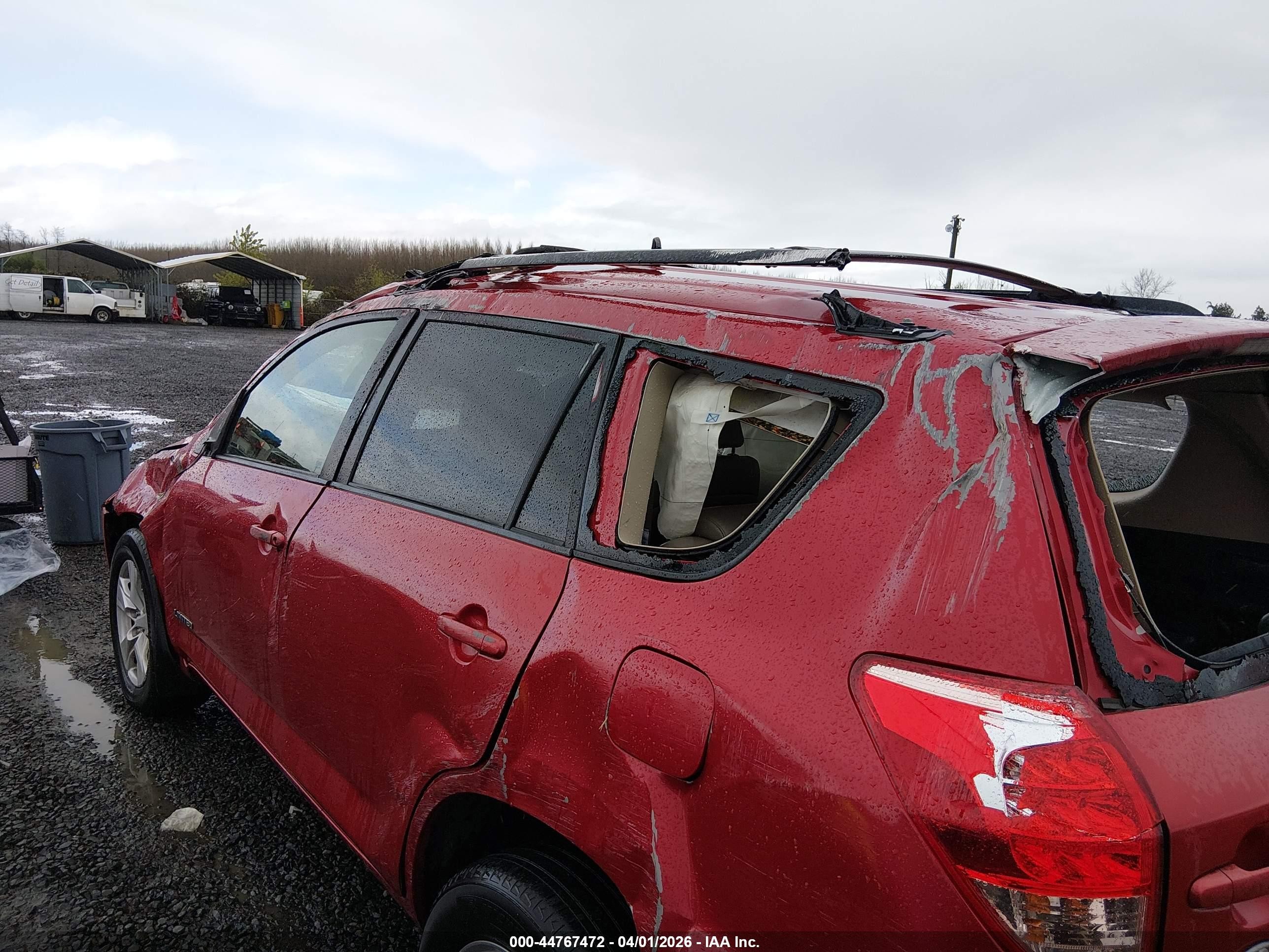 2008 Toyota Rav4 Limited V6 Red vin: JTMBK31V386032190