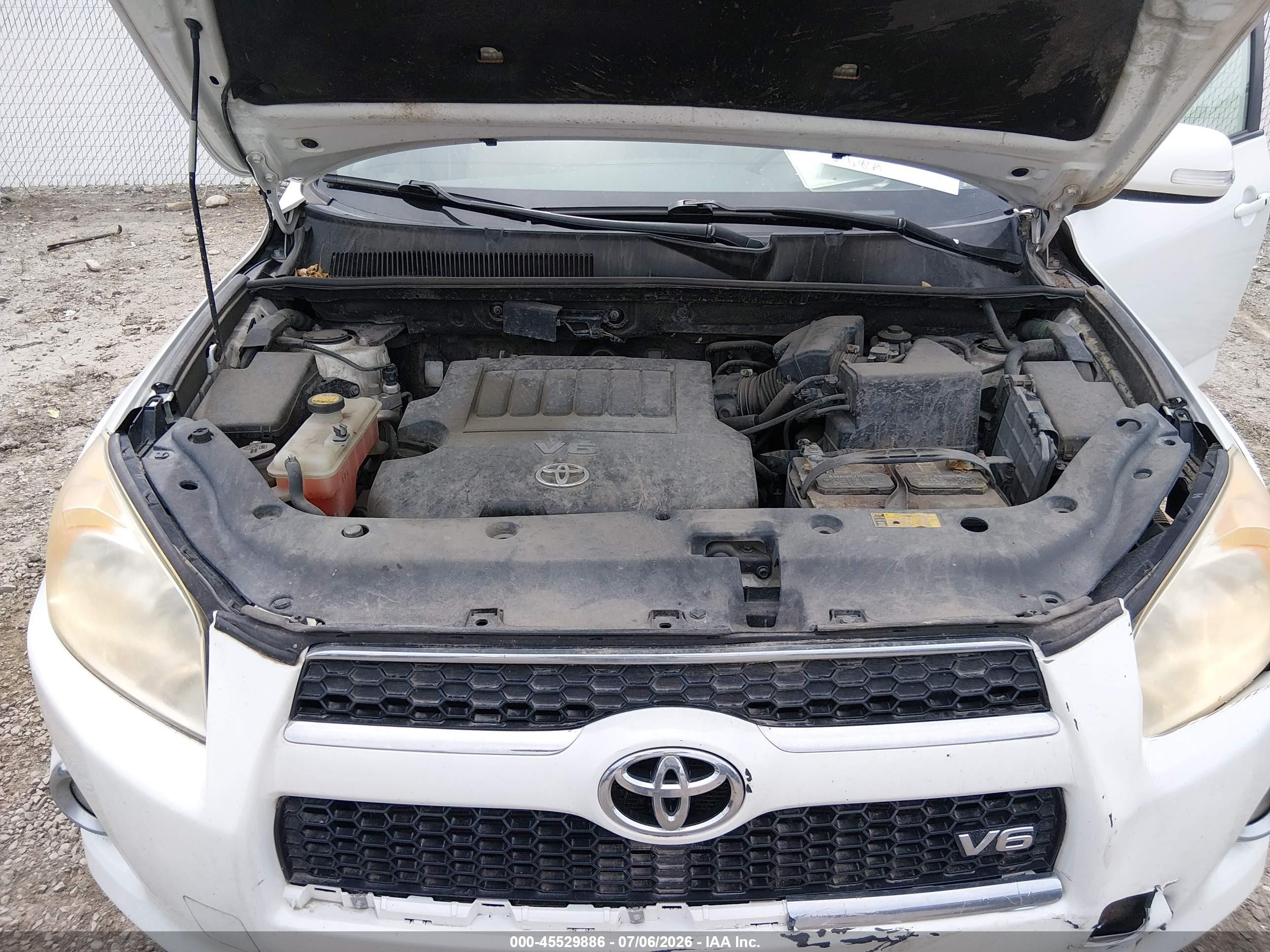2009 Toyota Rav4 Limited V6 White vin: JTMBK31V395083034