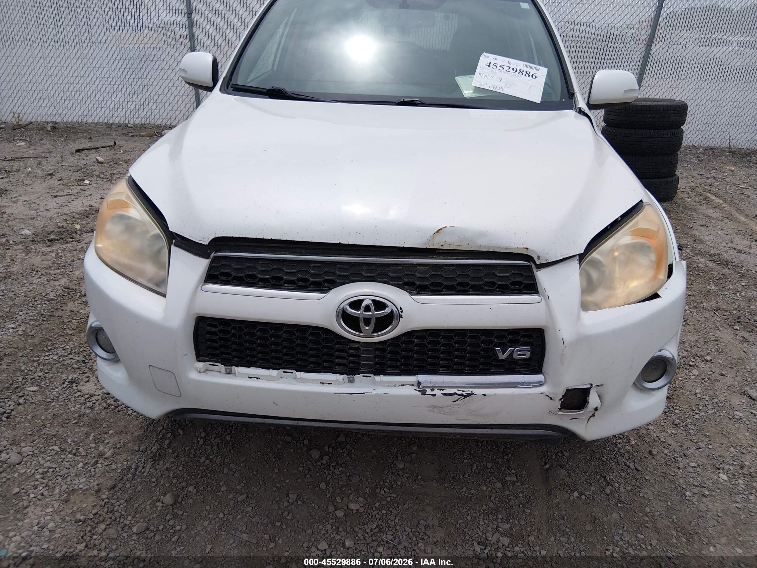2009 Toyota Rav4 Limited V6 White vin: JTMBK31V395083034
