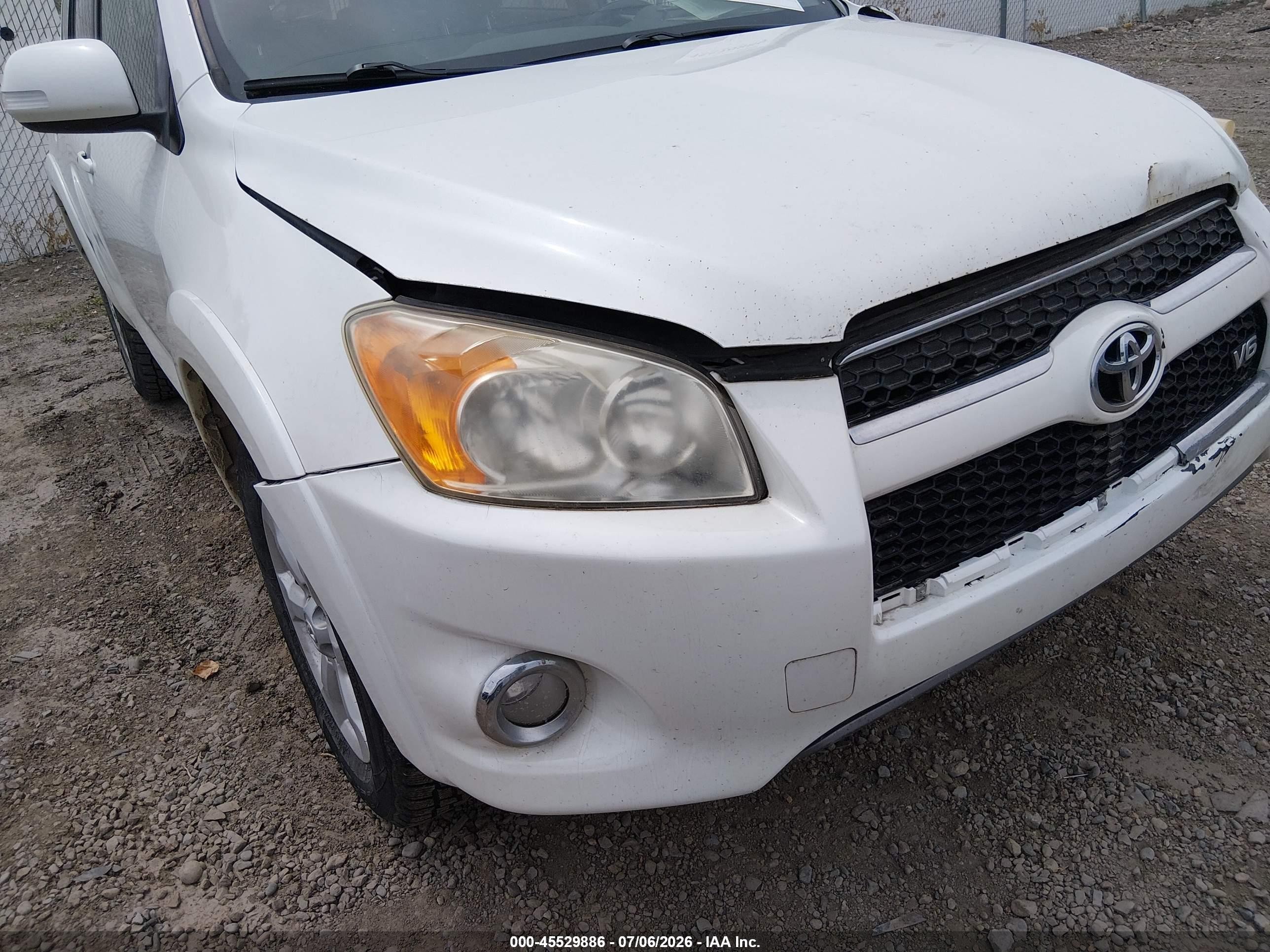 2009 Toyota Rav4 Limited V6 White vin: JTMBK31V395083034
