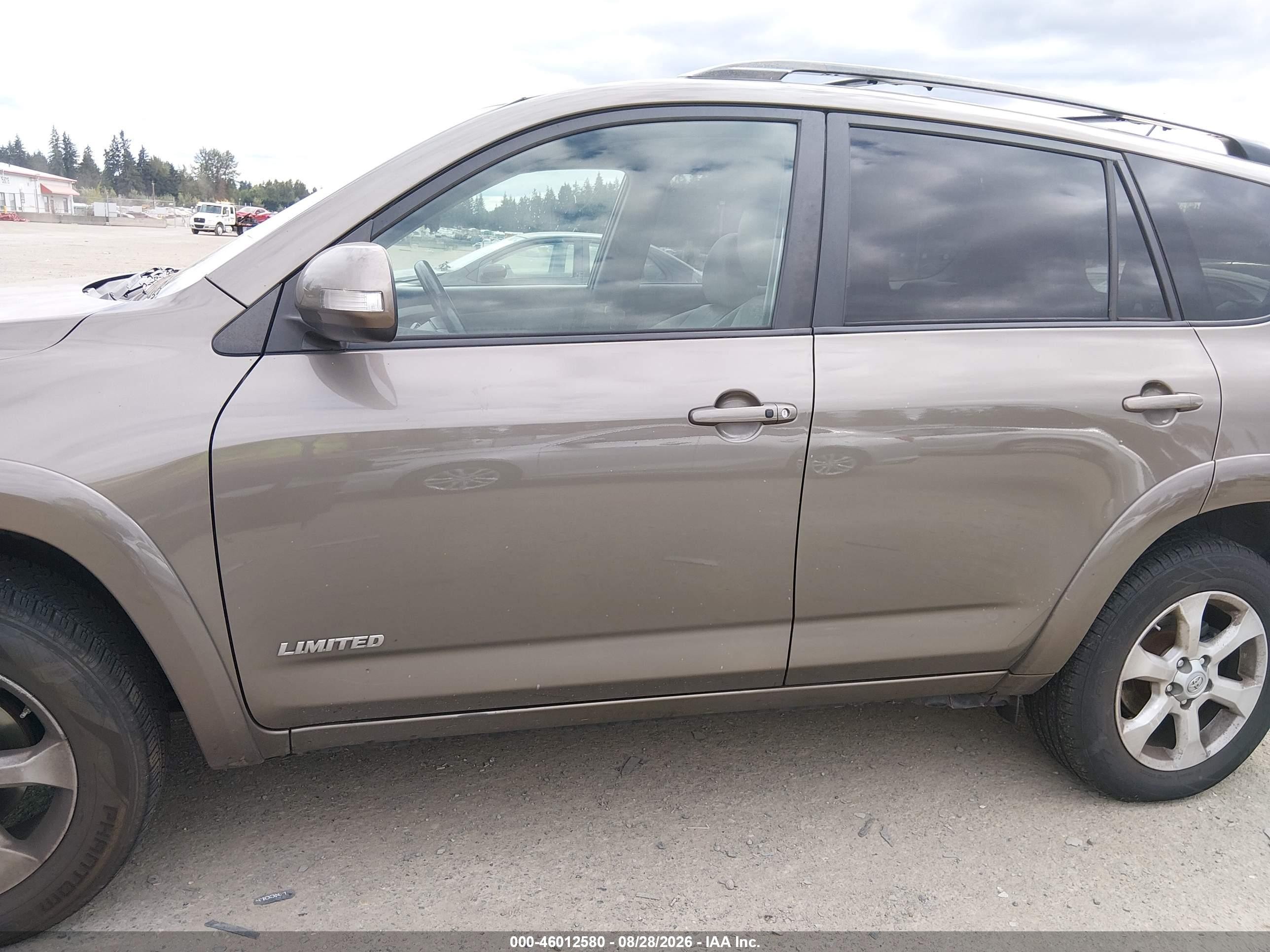 2009 Toyota Rav4 Limited V6 Коричневый vin: JTMBK31V39D006105