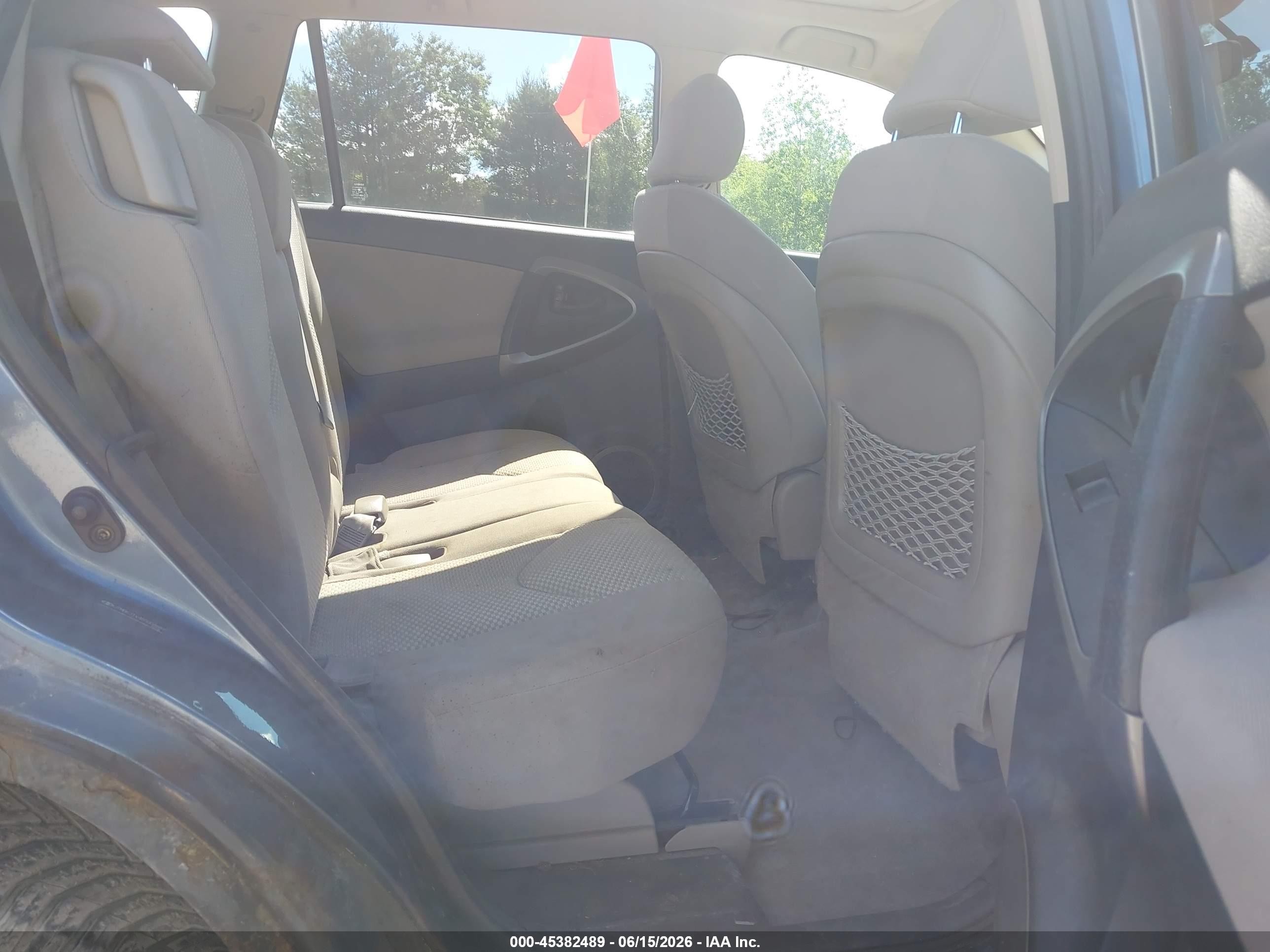 2006 Toyota Rav4 Limited V6 Blue vin: JTMBK31V465004689