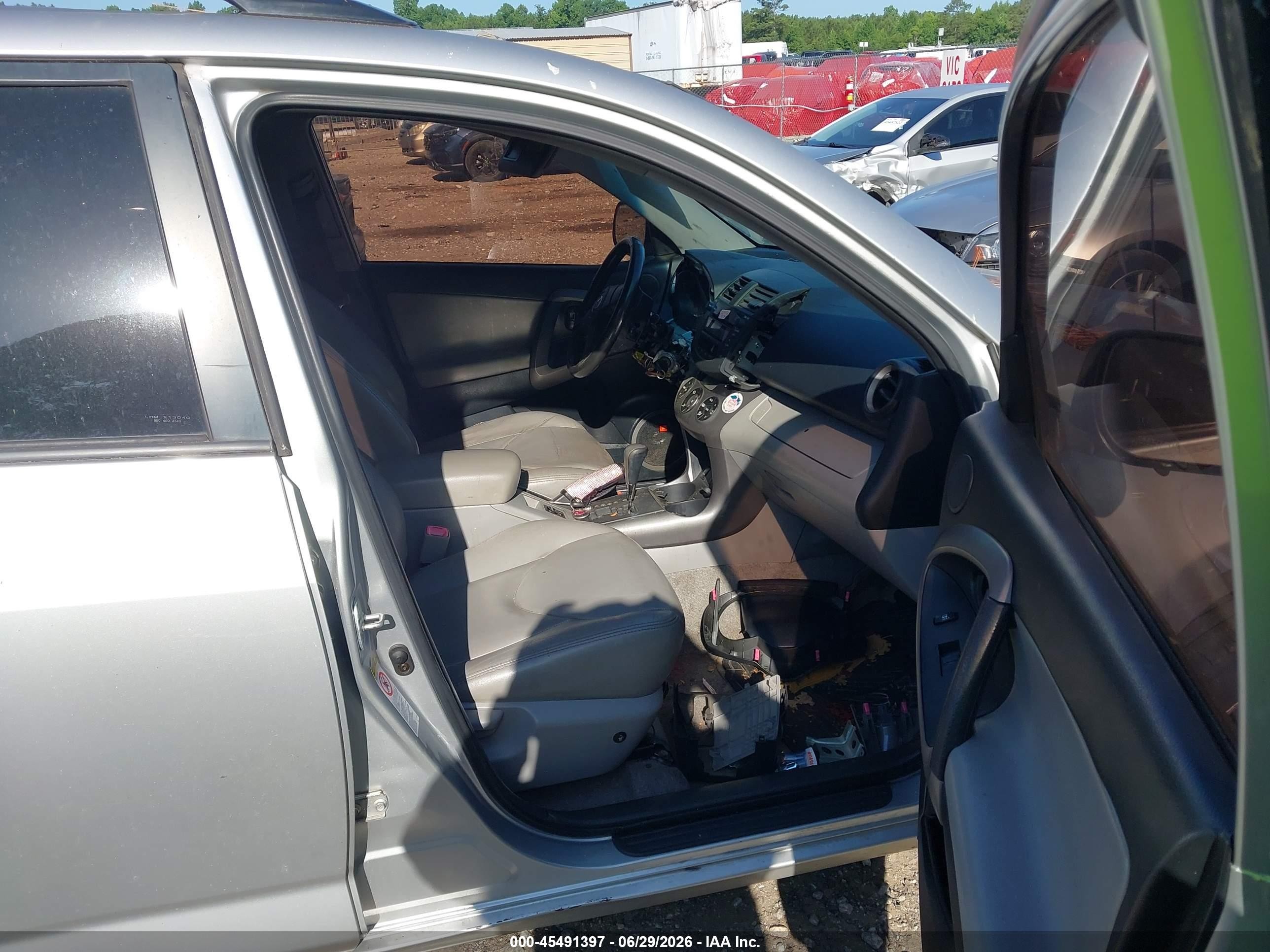 2006 Toyota Rav4 Limited V6 Silver vin: JTMBK31V465007849