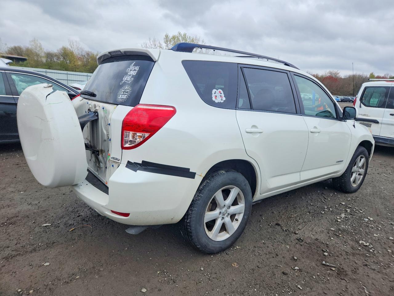2007 Toyota Rav4 Limited White vin: JTMBK31V475013782