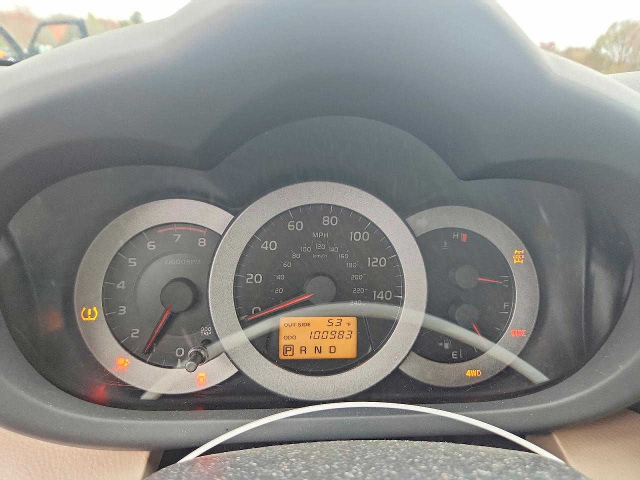2007 Toyota Rav4 Limited White vin: JTMBK31V475013782
