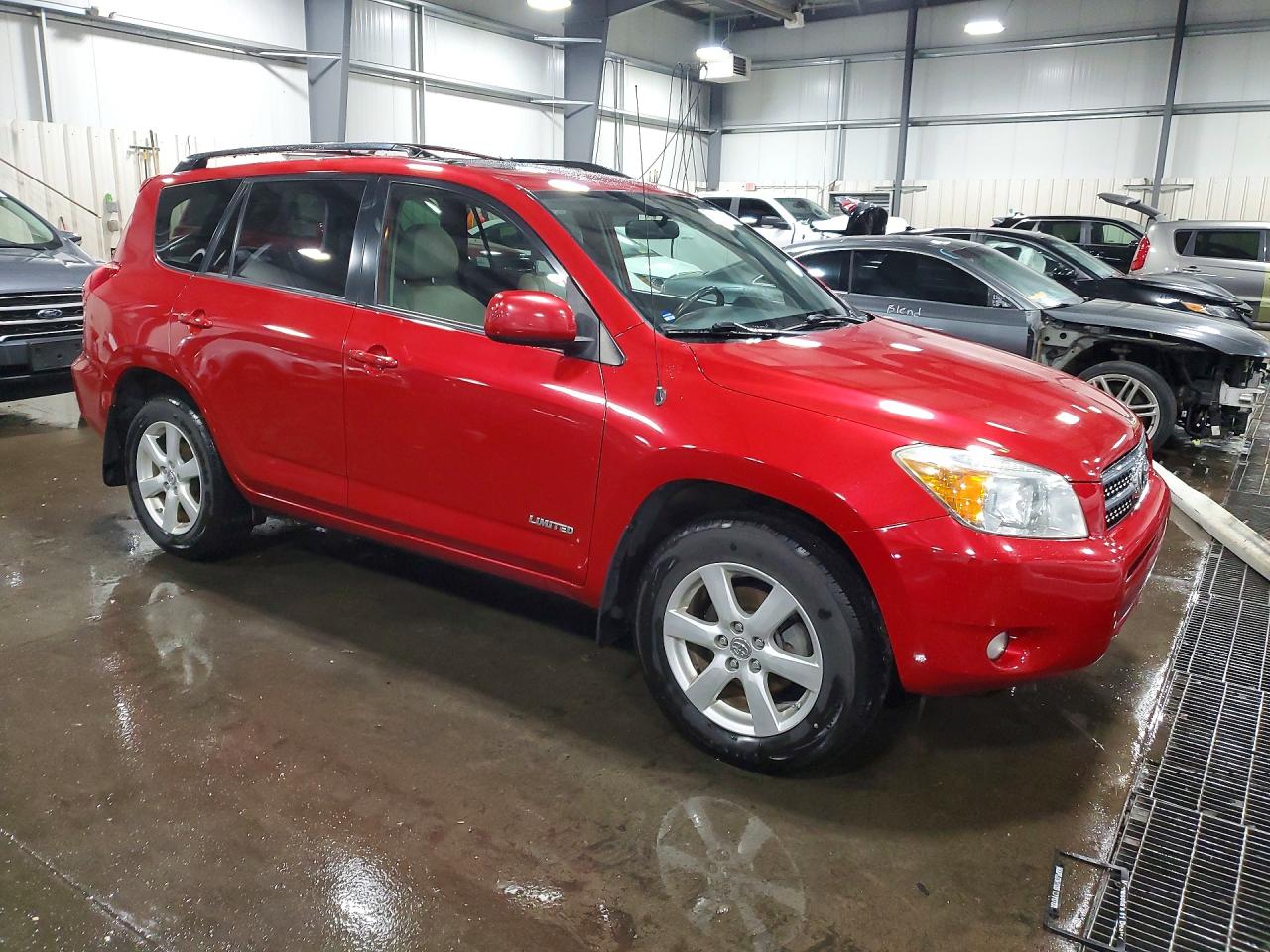 2008 Toyota Rav4 Limited Red vin: JTMBK31V485067309