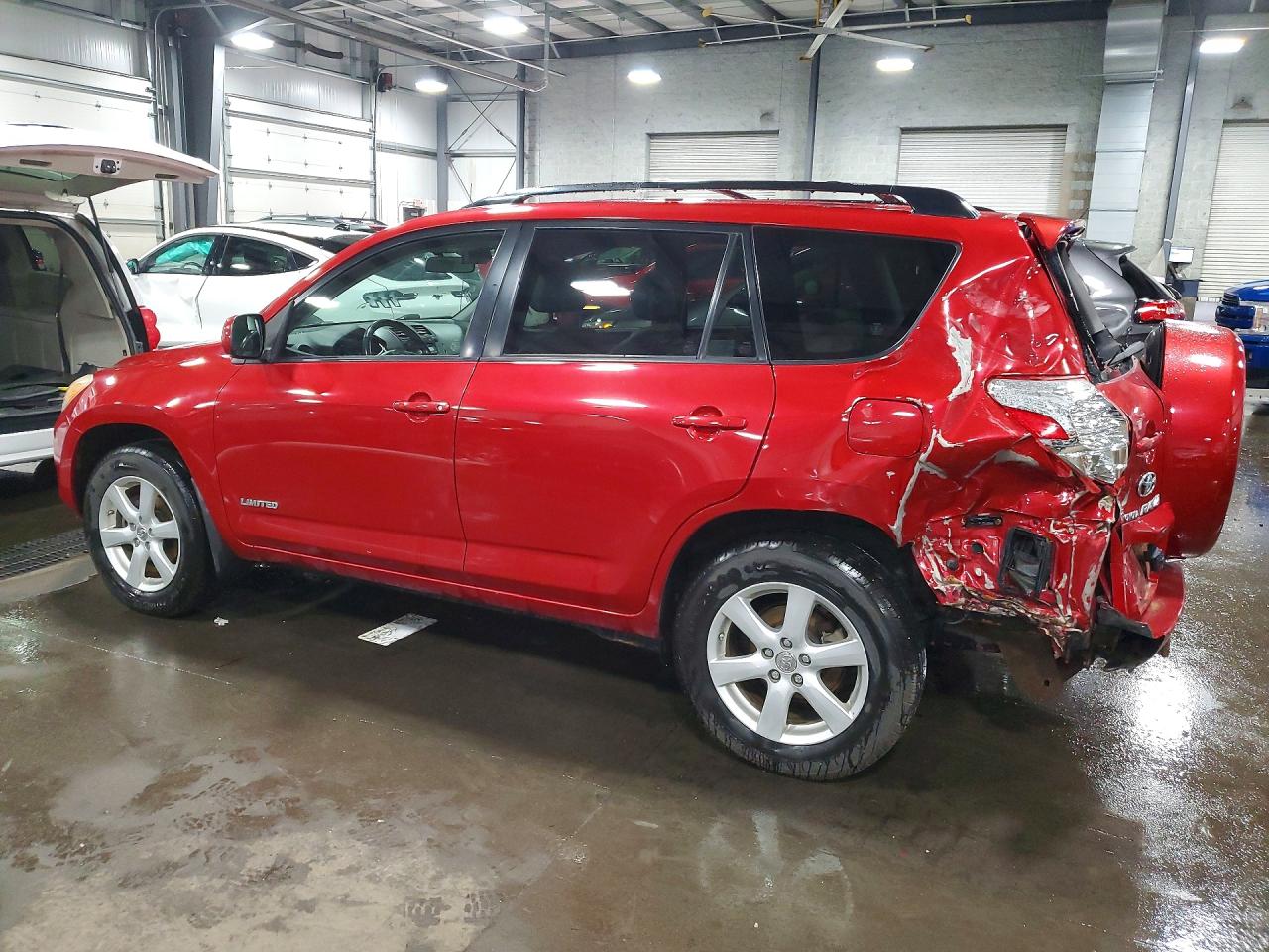 2008 Toyota Rav4 Limited Red vin: JTMBK31V485067309