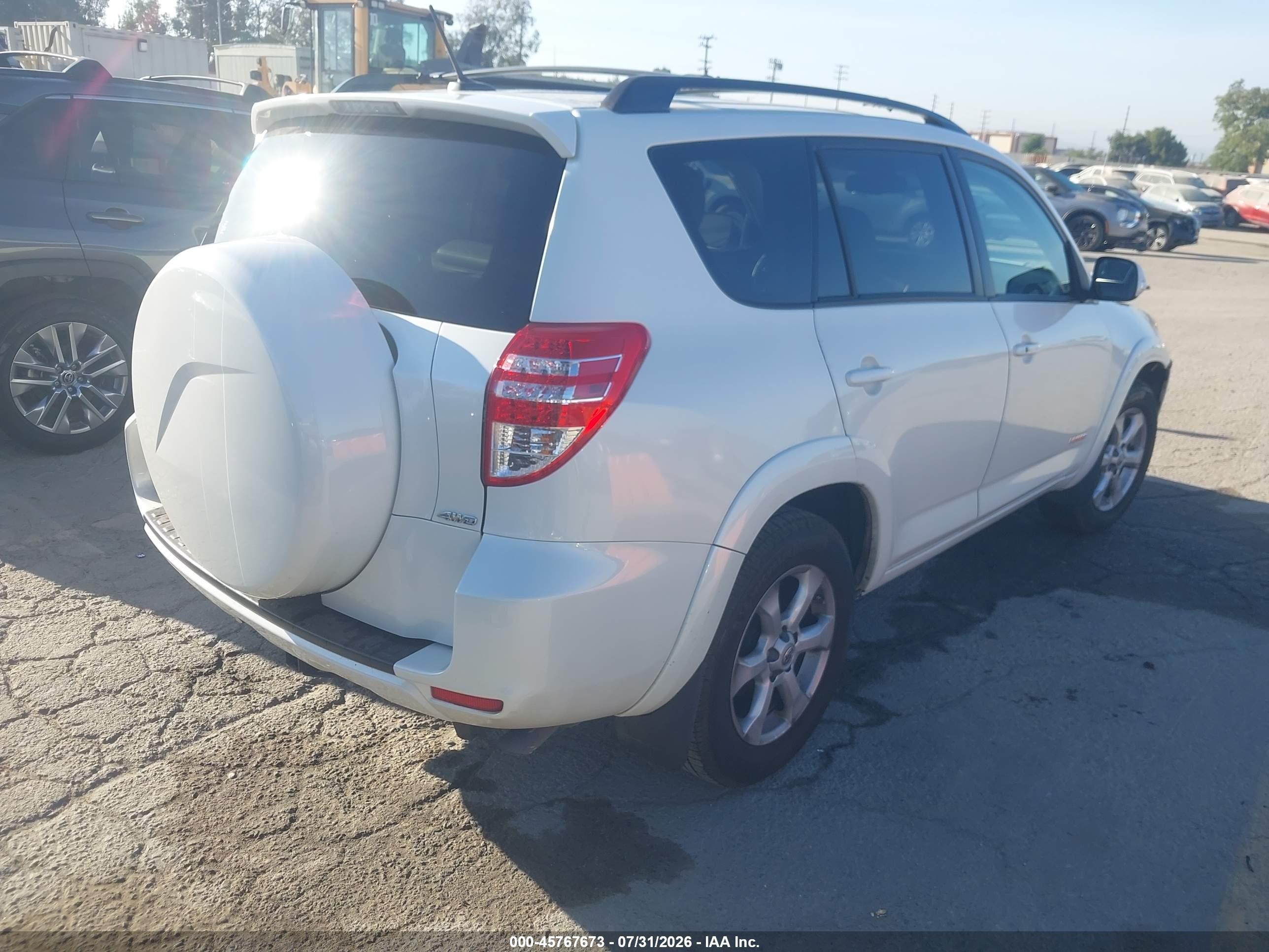2009 Toyota Rav4 Limited V6 White vin: JTMBK31V495077937