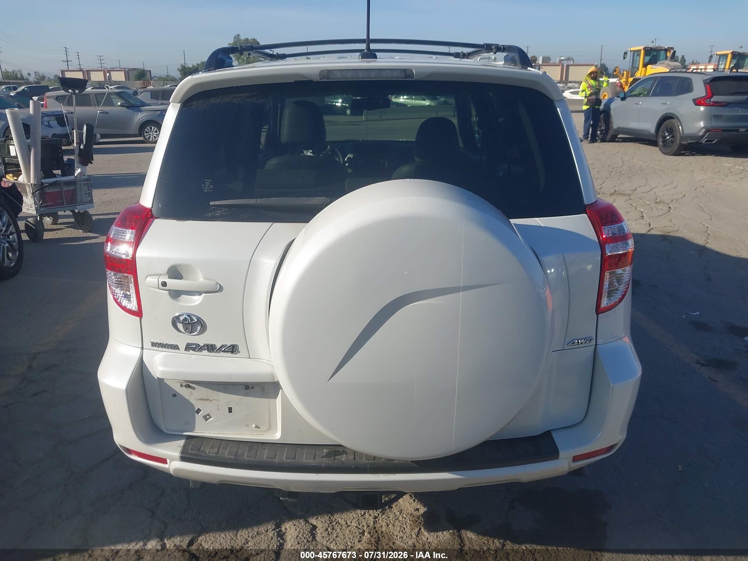 2009 Toyota Rav4 Limited V6 White vin: JTMBK31V495077937