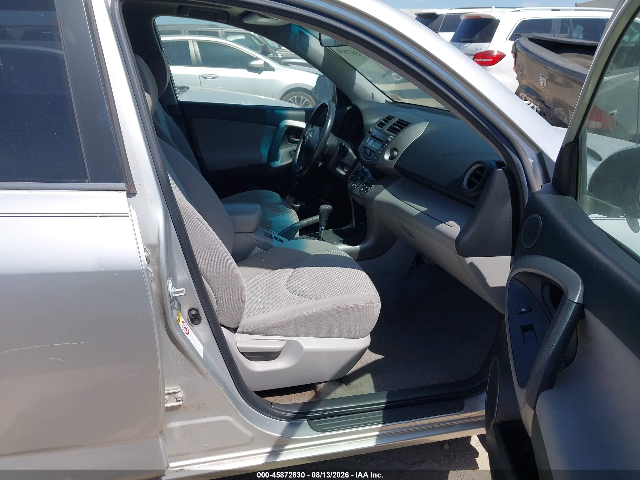 2007 Toyota Rav4 Limited Silver vin: JTMBK31V575028128